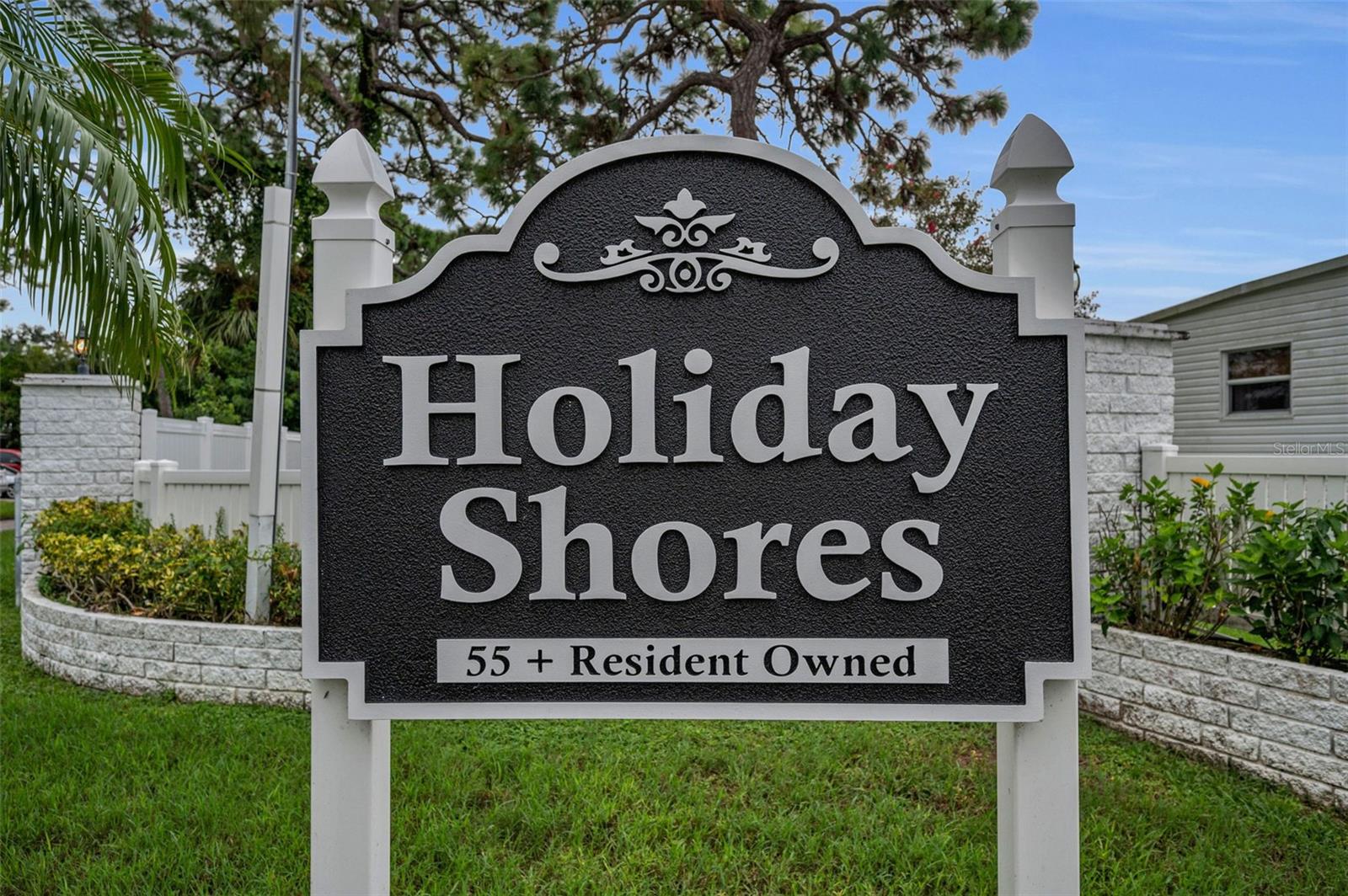 HOLIDAY SHORES MOBILE PARK UNREC - Residential