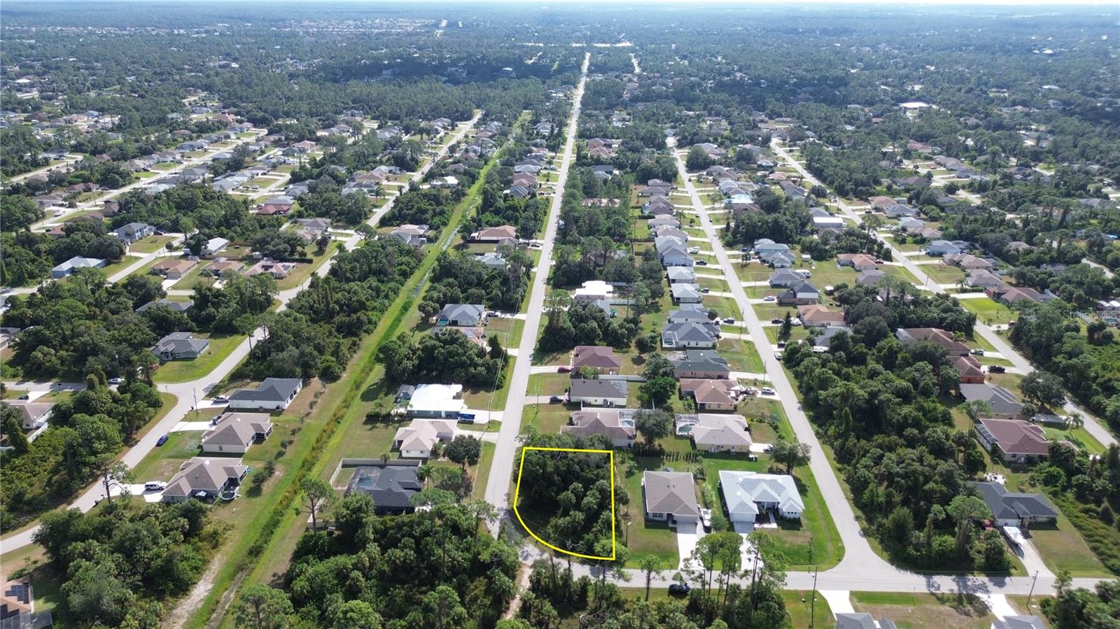 An excellent opportunity to secure Lot 45, Block 133, 8th Addition to the Port Charlotte Subdivision, located in one of the most active growth corridors of Southwest Florida.
This buildable lot sits in a quiet residential area while offering convenient access to major roads, shopping, dining, schools, and everyday services. The location provides easy connectivity to I-75, making commuting and regional travel efficient and practical.
Port Charlotte and the surrounding North Port area continue to experience strong population growth, infrastructure expansion, and rising land values, positioning this property as both a solid long-term investment and an ideal future homesite.
Minutes from:
Retail, restaurants, and essential services
Parks and recreational areas
The Atlanta Braves Spring Training Complex
Florida’s renowned Gulf Coast beaches
Whether you’re planning to build a custom home or hold land in a rapidly appreciating market, this lot offers flexibility, location strength, and upside potential.
Opportunities like this are becoming increasingly limited as development accelerates.
Secure your place in one of Florida’s fastest-growing communities.