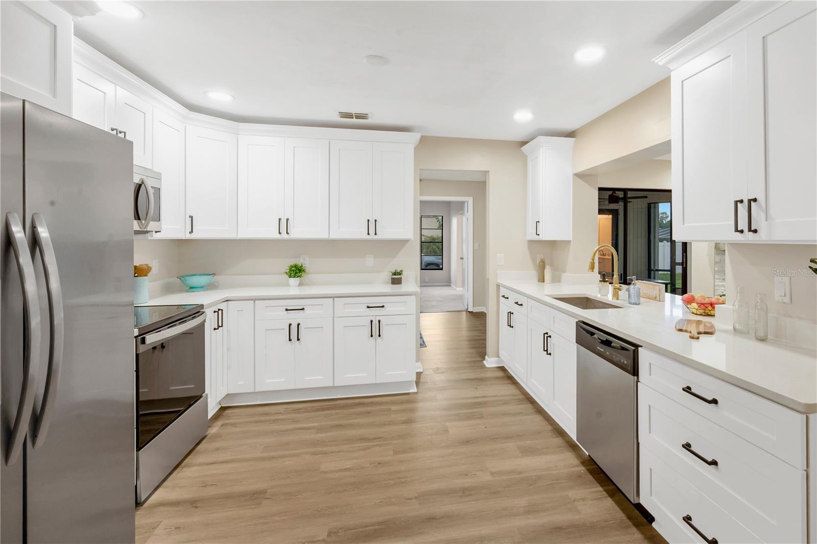 HUNTERS COVE UNIT 1 - Residential