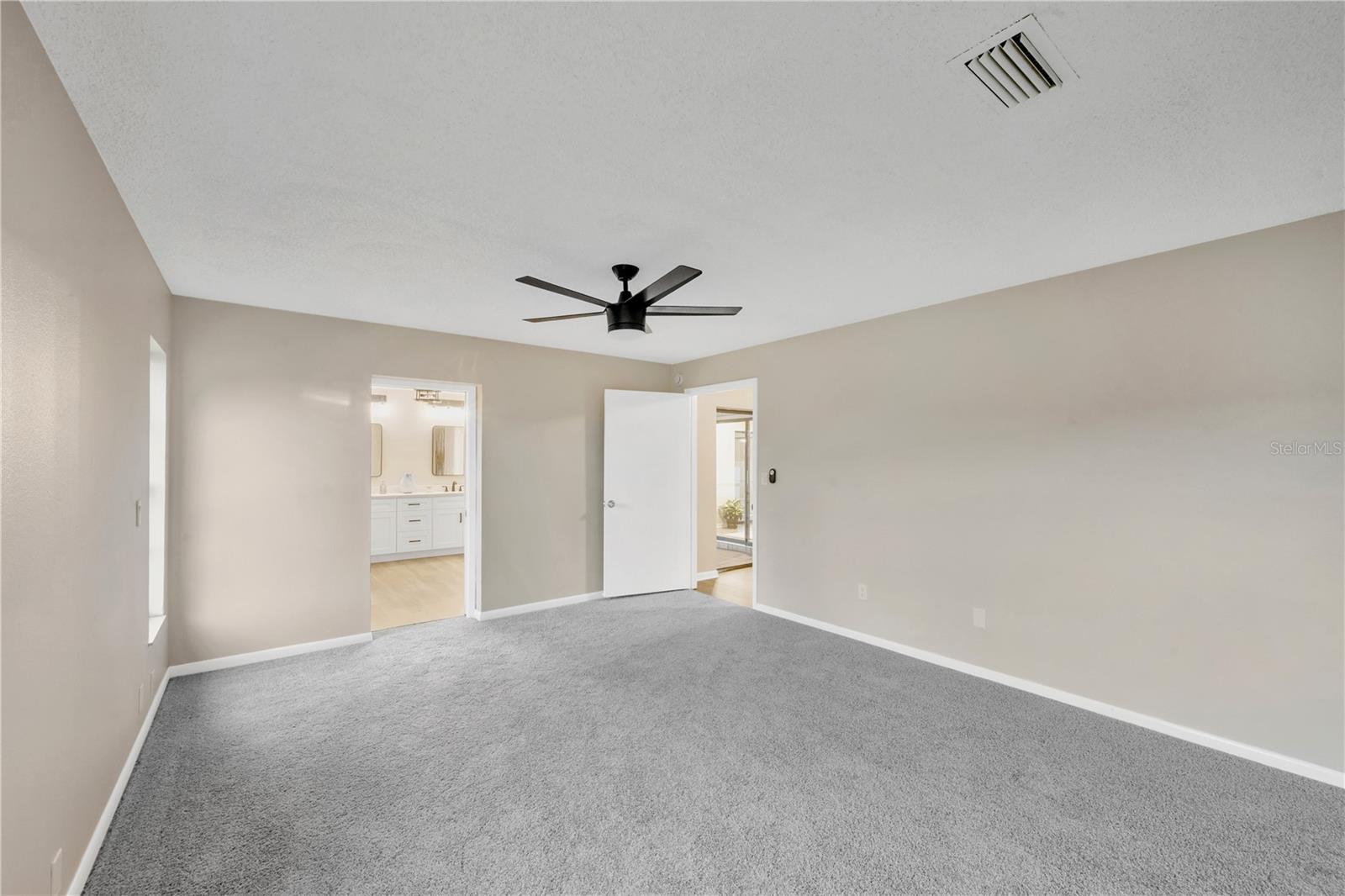HUNTERS COVE UNIT 1 - Residential
