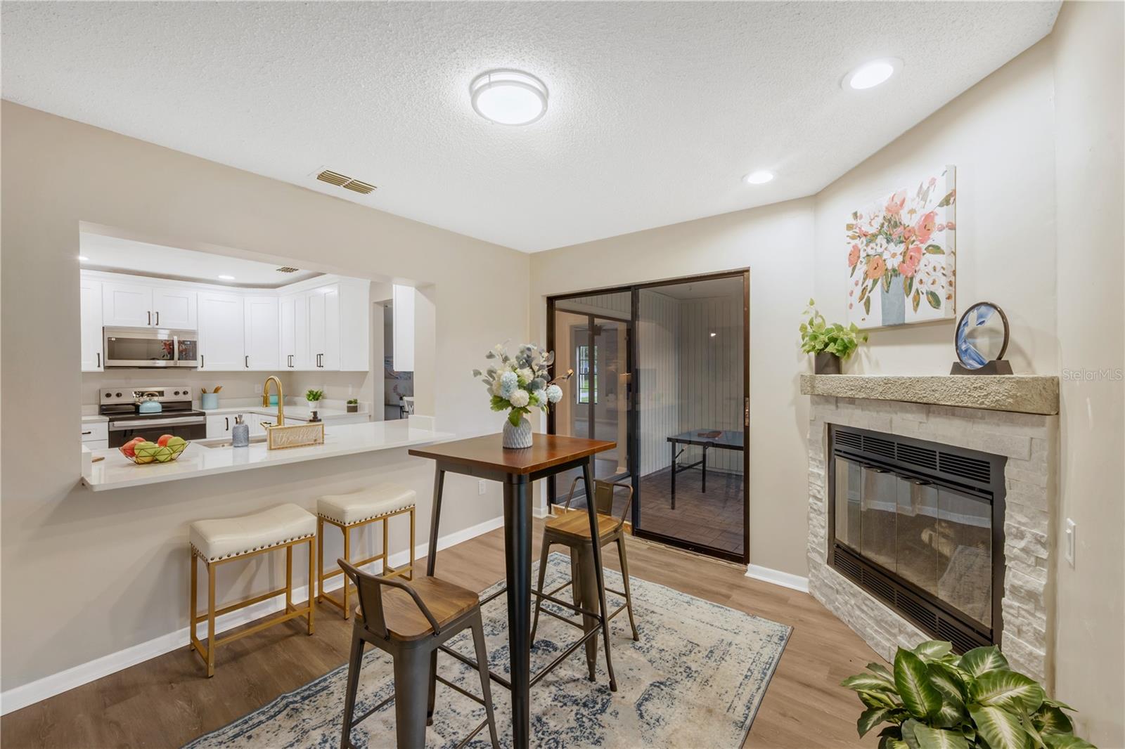 HUNTERS COVE UNIT 1 - Residential