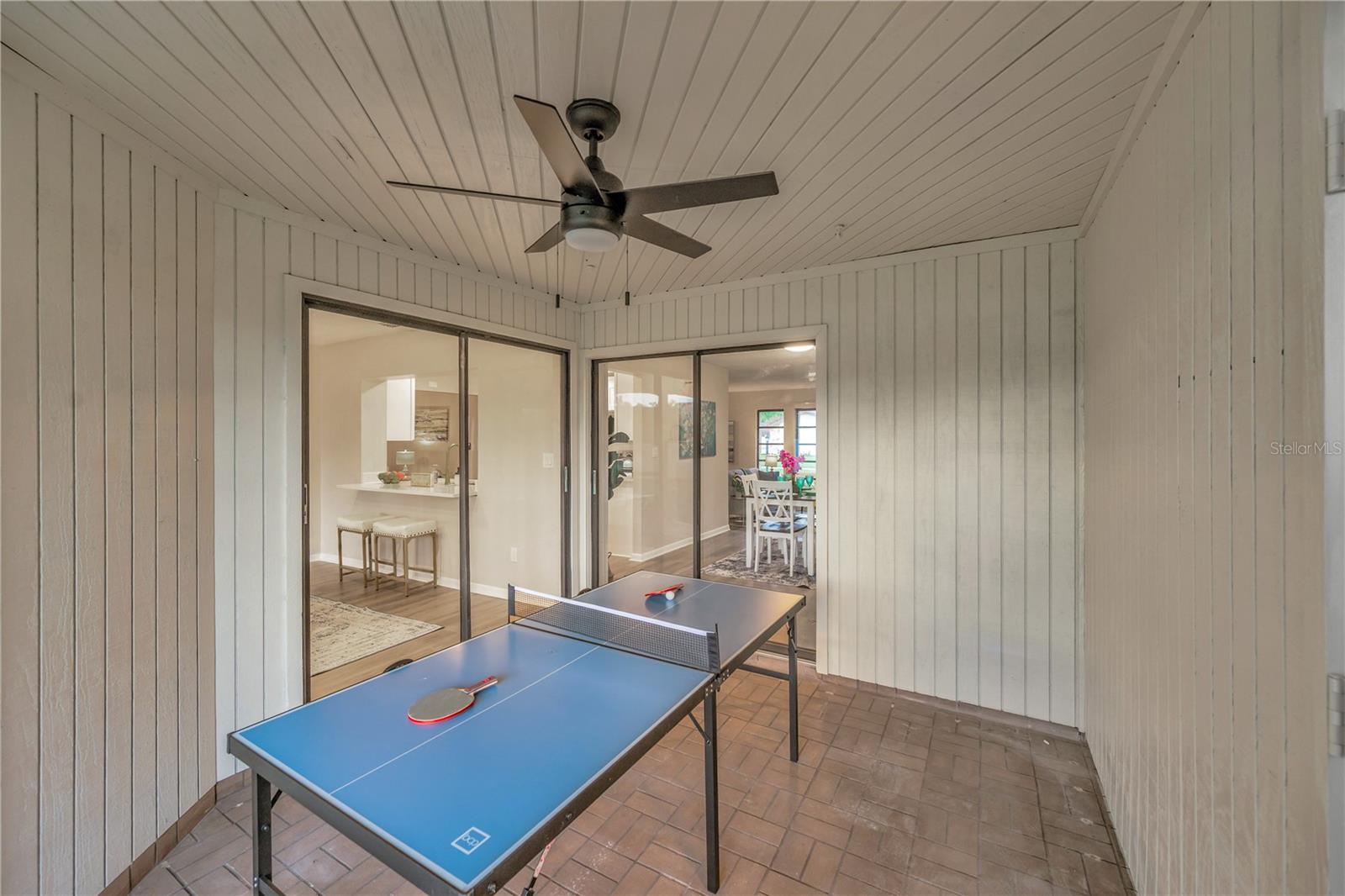 HUNTERS COVE UNIT 1 - Residential
