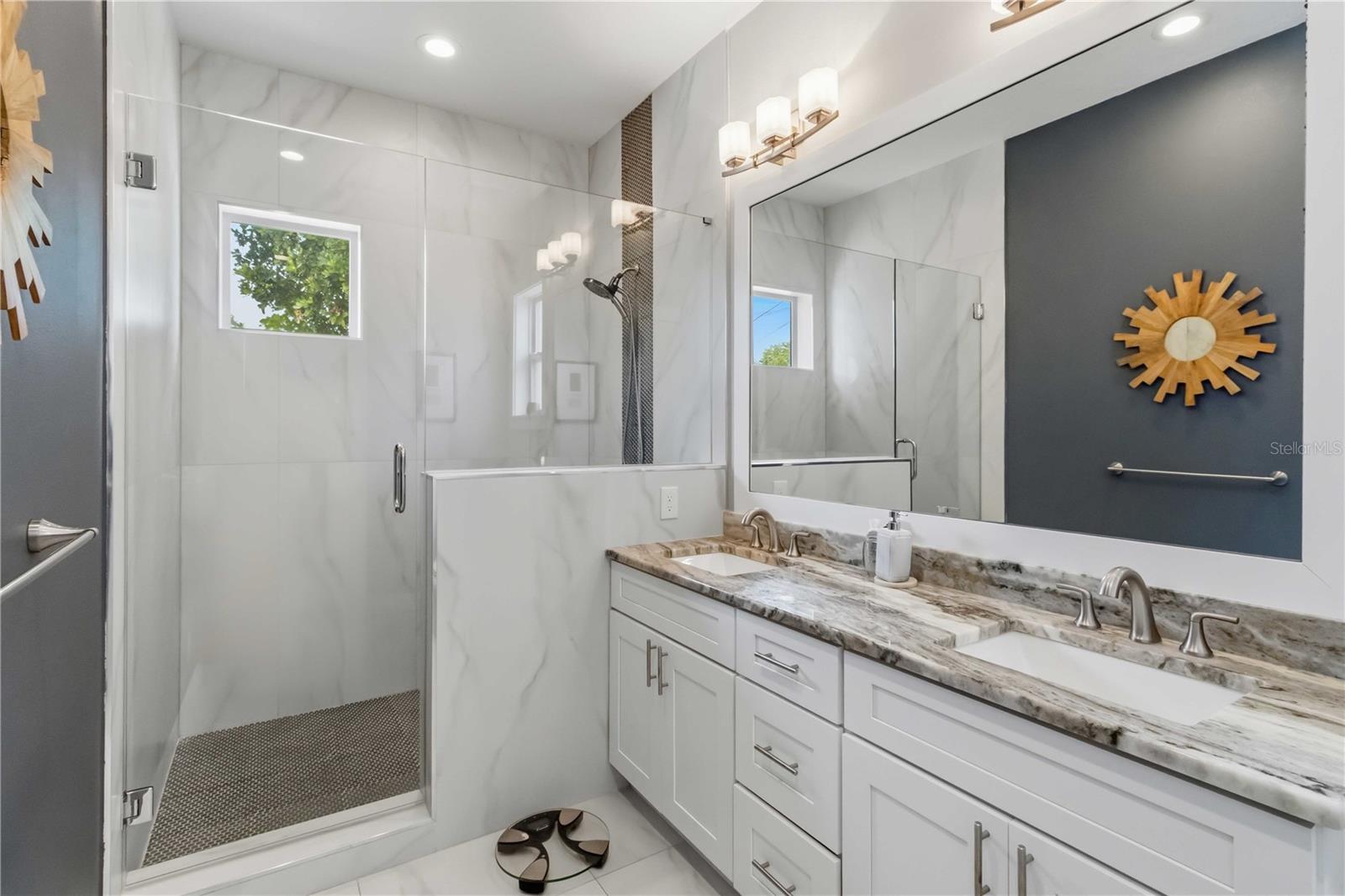 NORTH KENWOOD - Residential