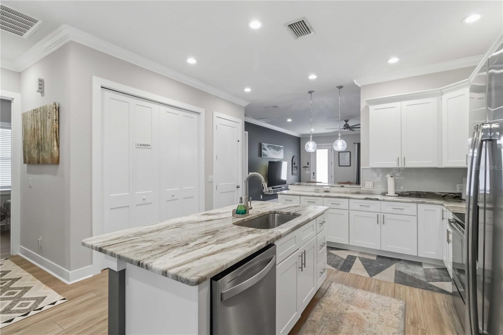 NORTH KENWOOD - Residential