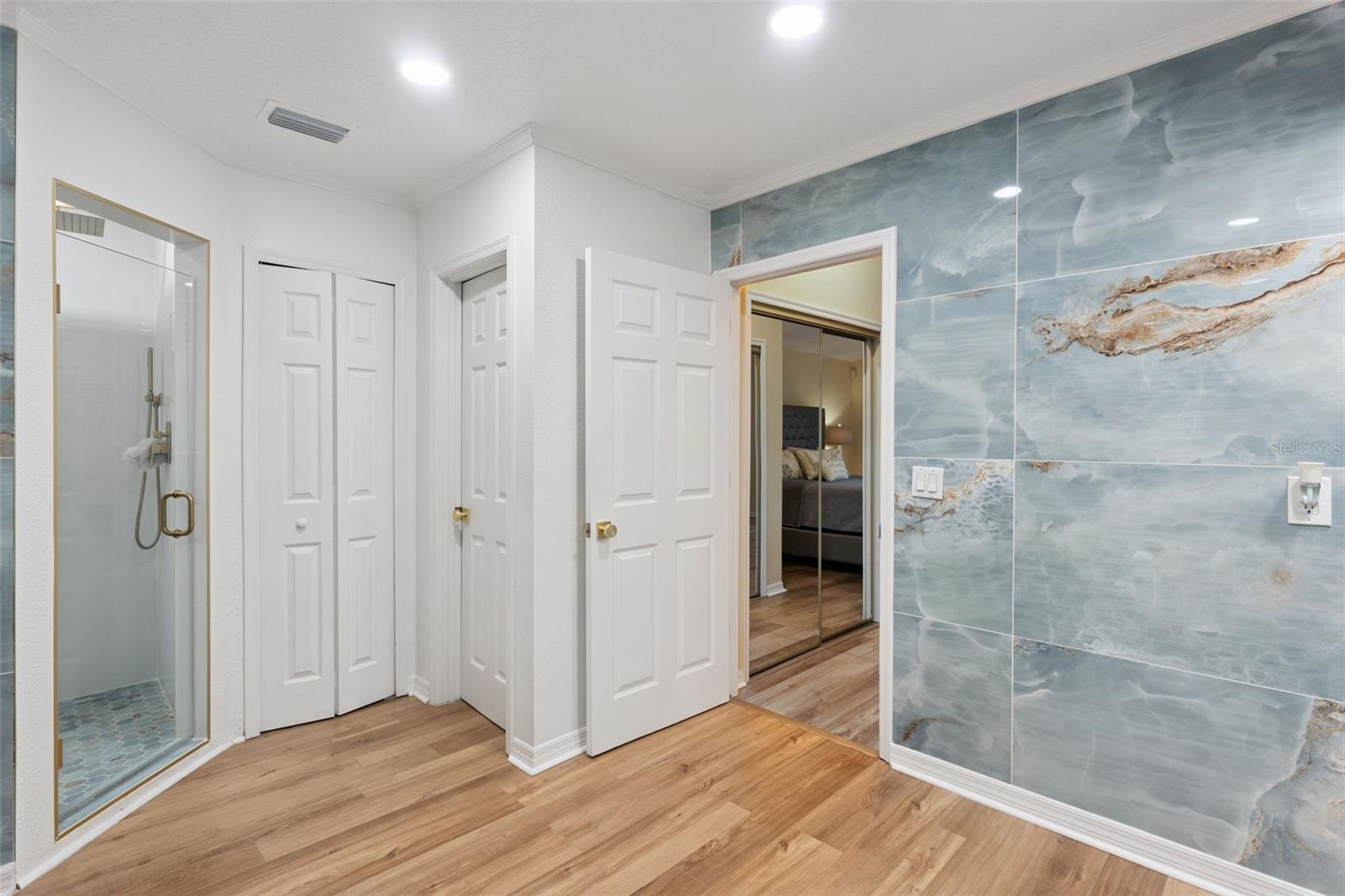 DIAMOND COVE - Residential