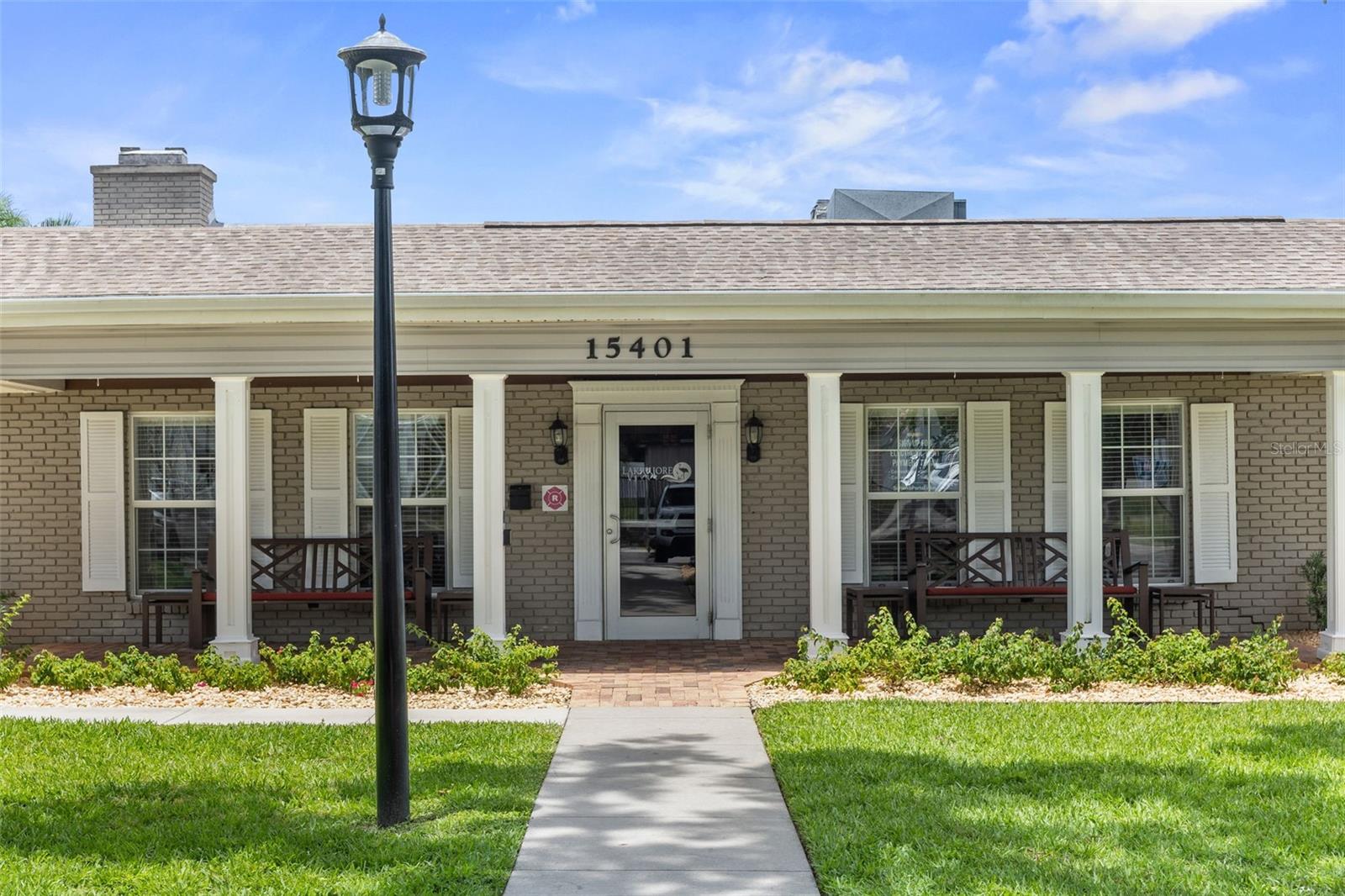LAKESHORE VILLAS - Residential