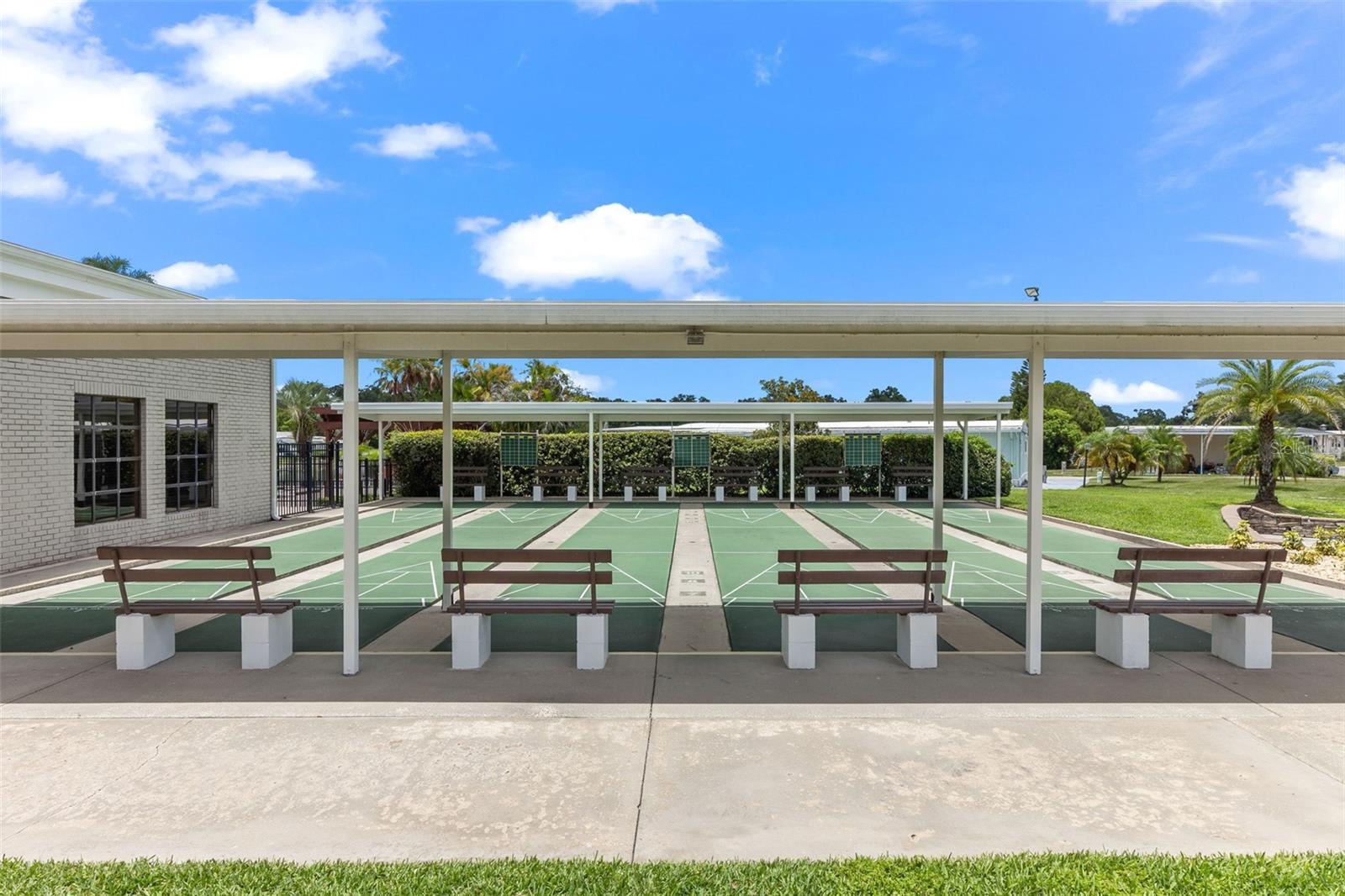 LAKESHORE VILLAS - Residential