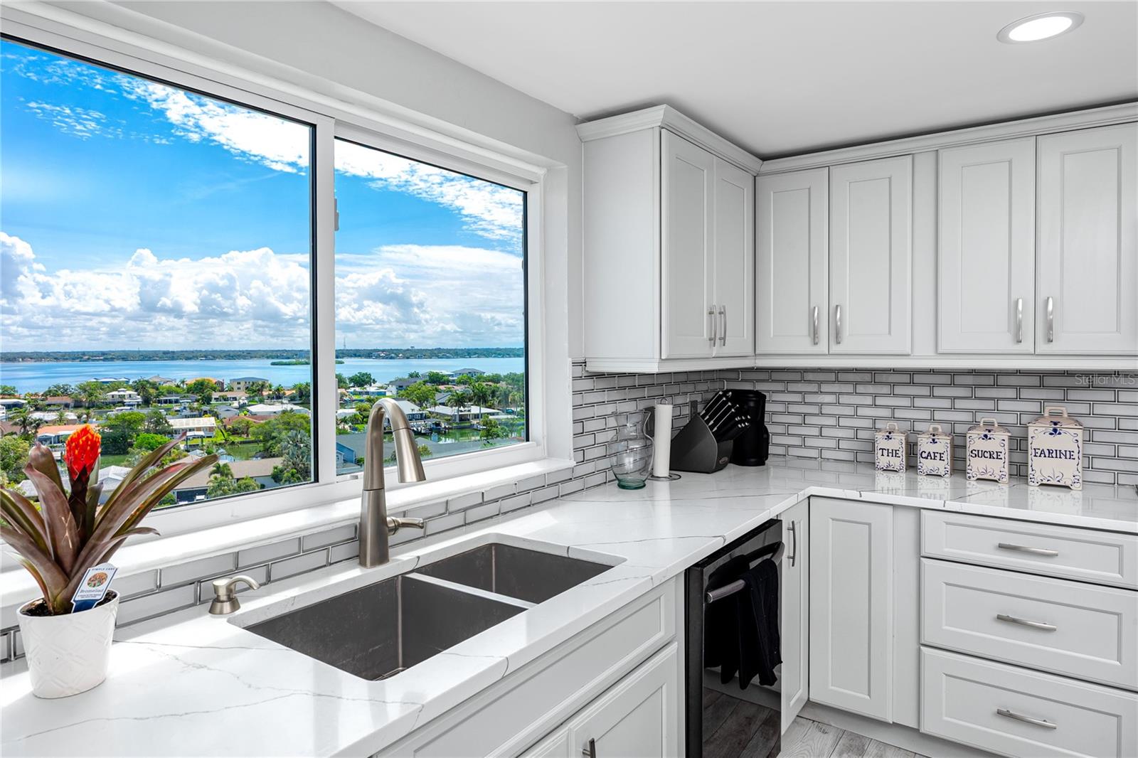 736 ISLAND WAY CONDO - Residential