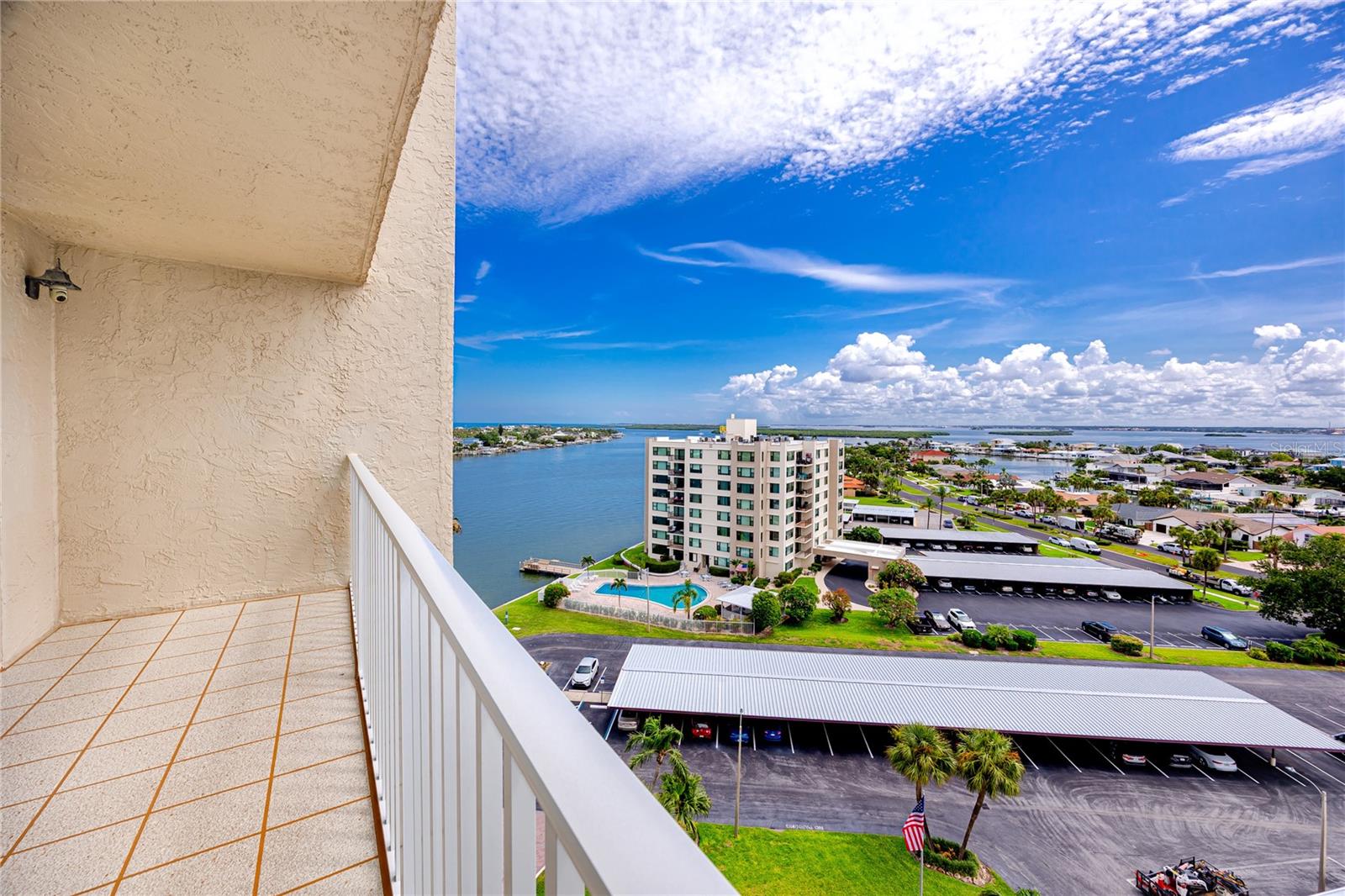 736 ISLAND WAY CONDO - Residential
