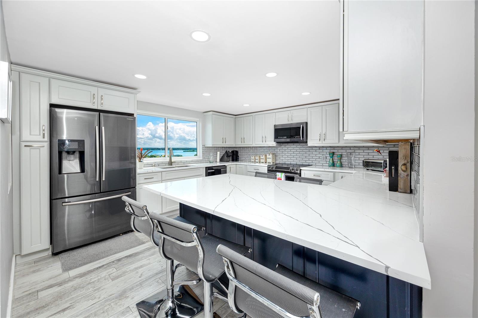 736 ISLAND WAY CONDO - Residential