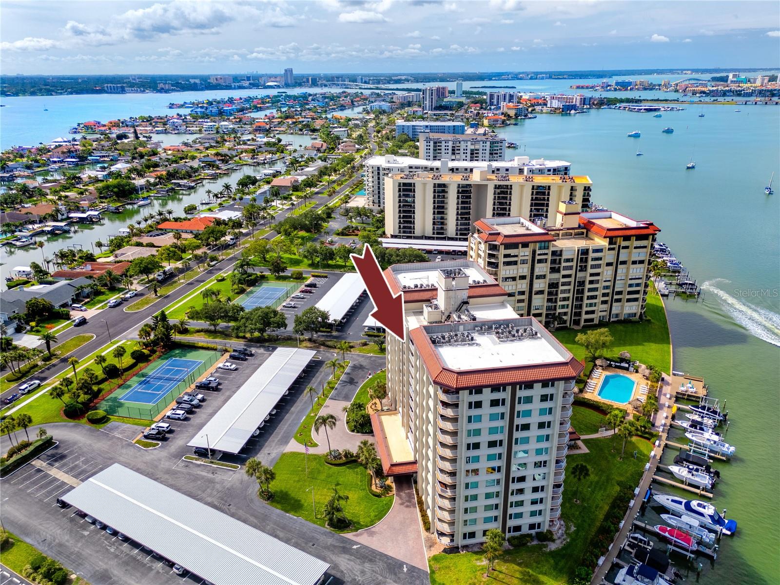 736 ISLAND WAY CONDO - Residential