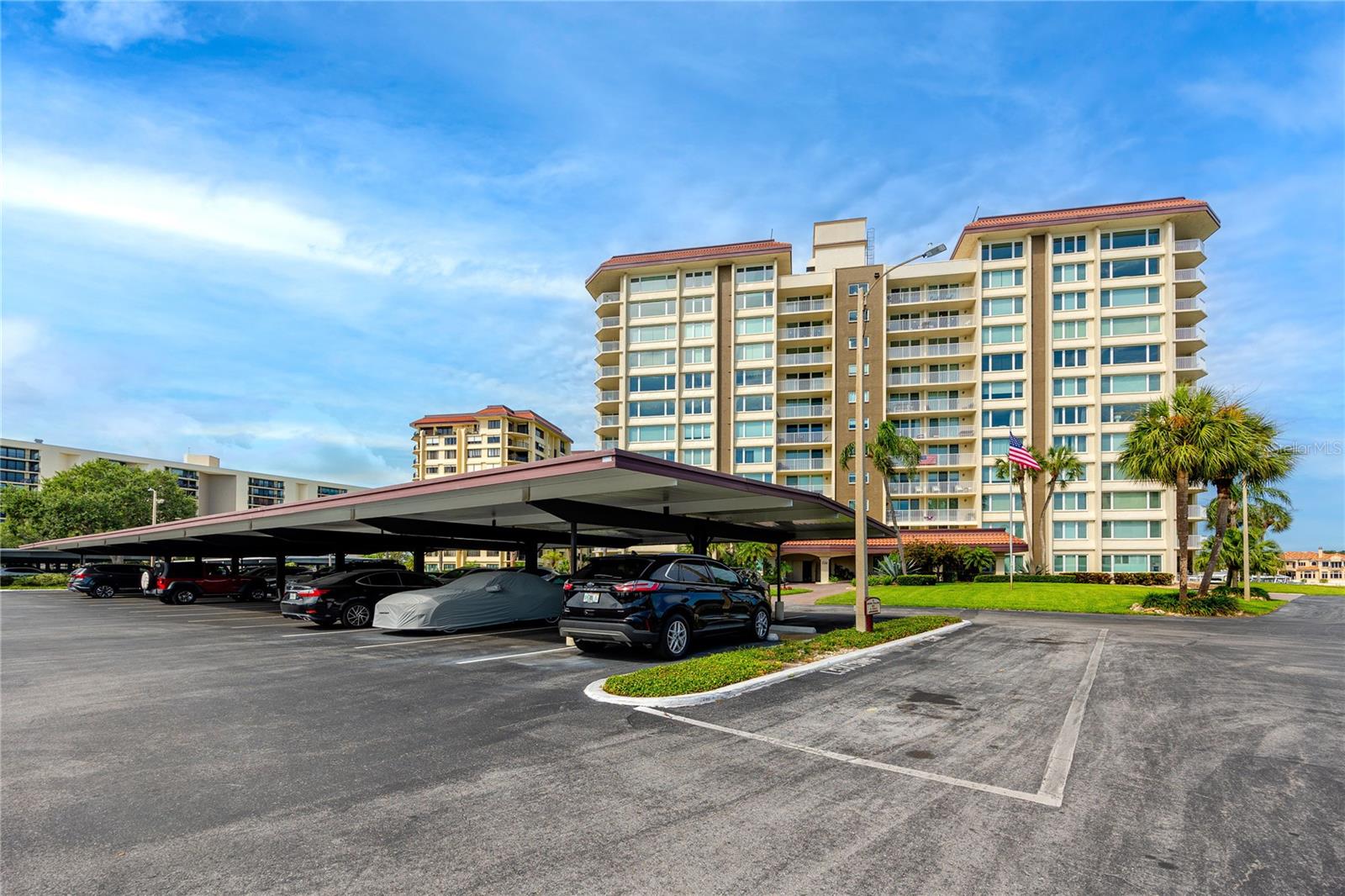 736 ISLAND WAY CONDO - Residential