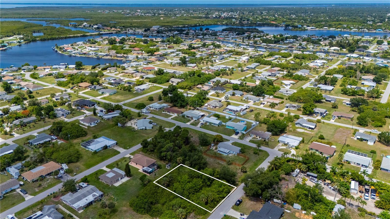 PORT CHARLOTTE SEC 005 - Land