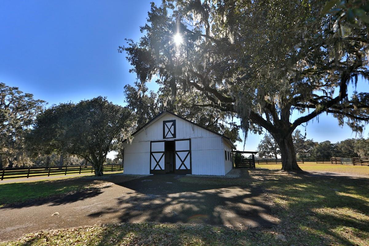 ACREAGE NON SUBDIVISION - Residential