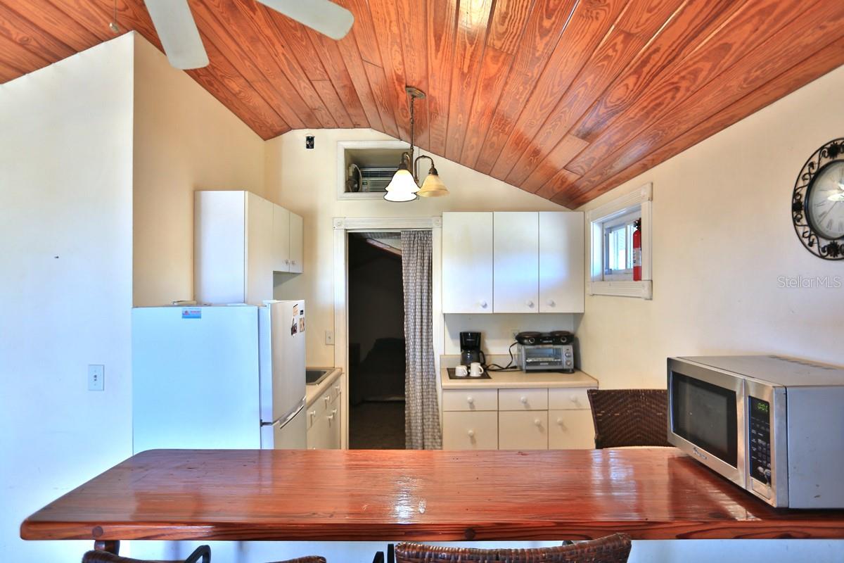 ACREAGE NON SUBDIVISION - Residential