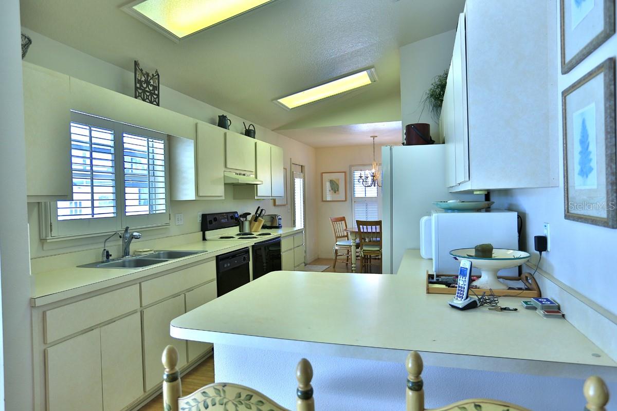 ACREAGE NON SUBDIVISION - Residential