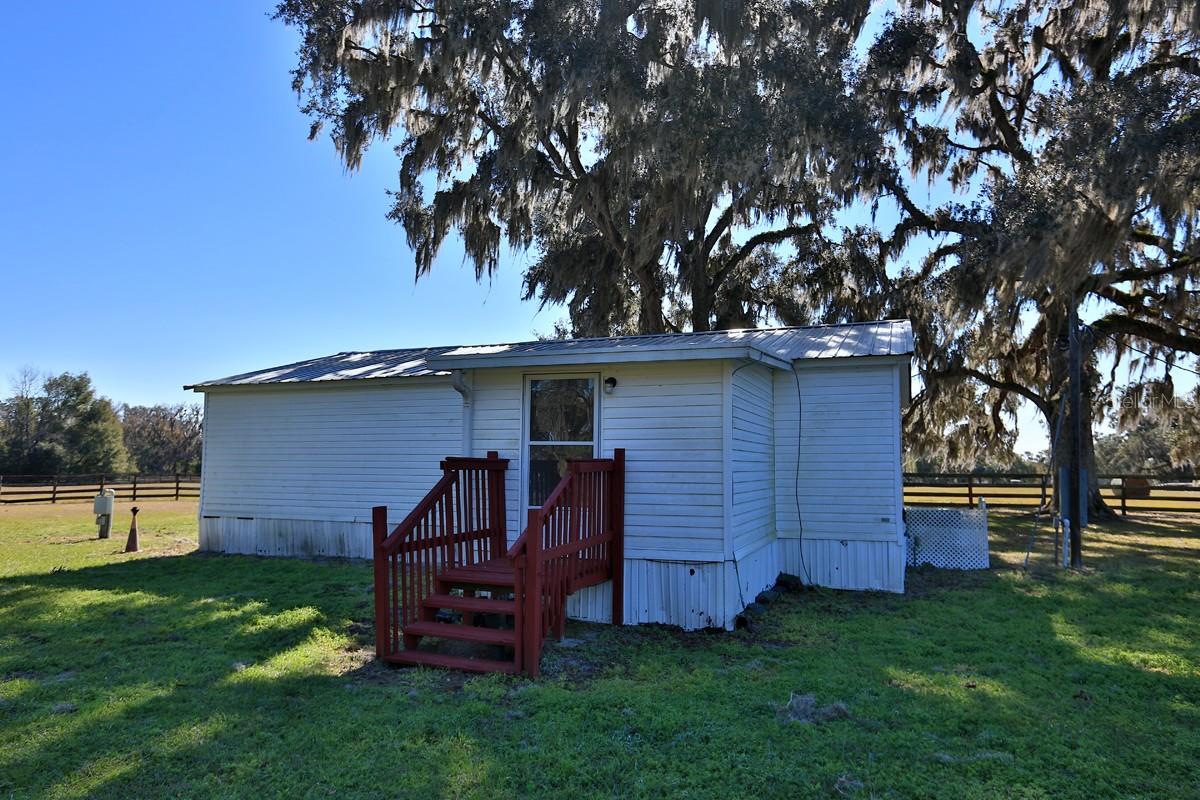 ACREAGE NON SUBDIVISION - Residential
