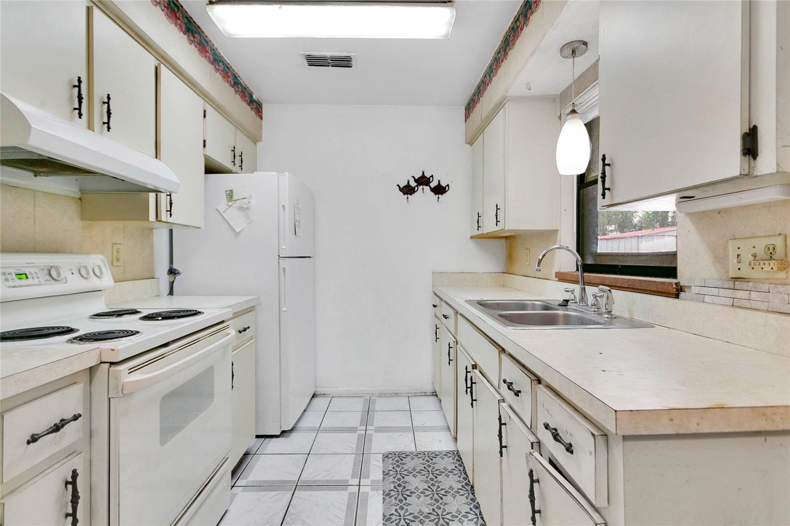 SHADY GROVE - Residential