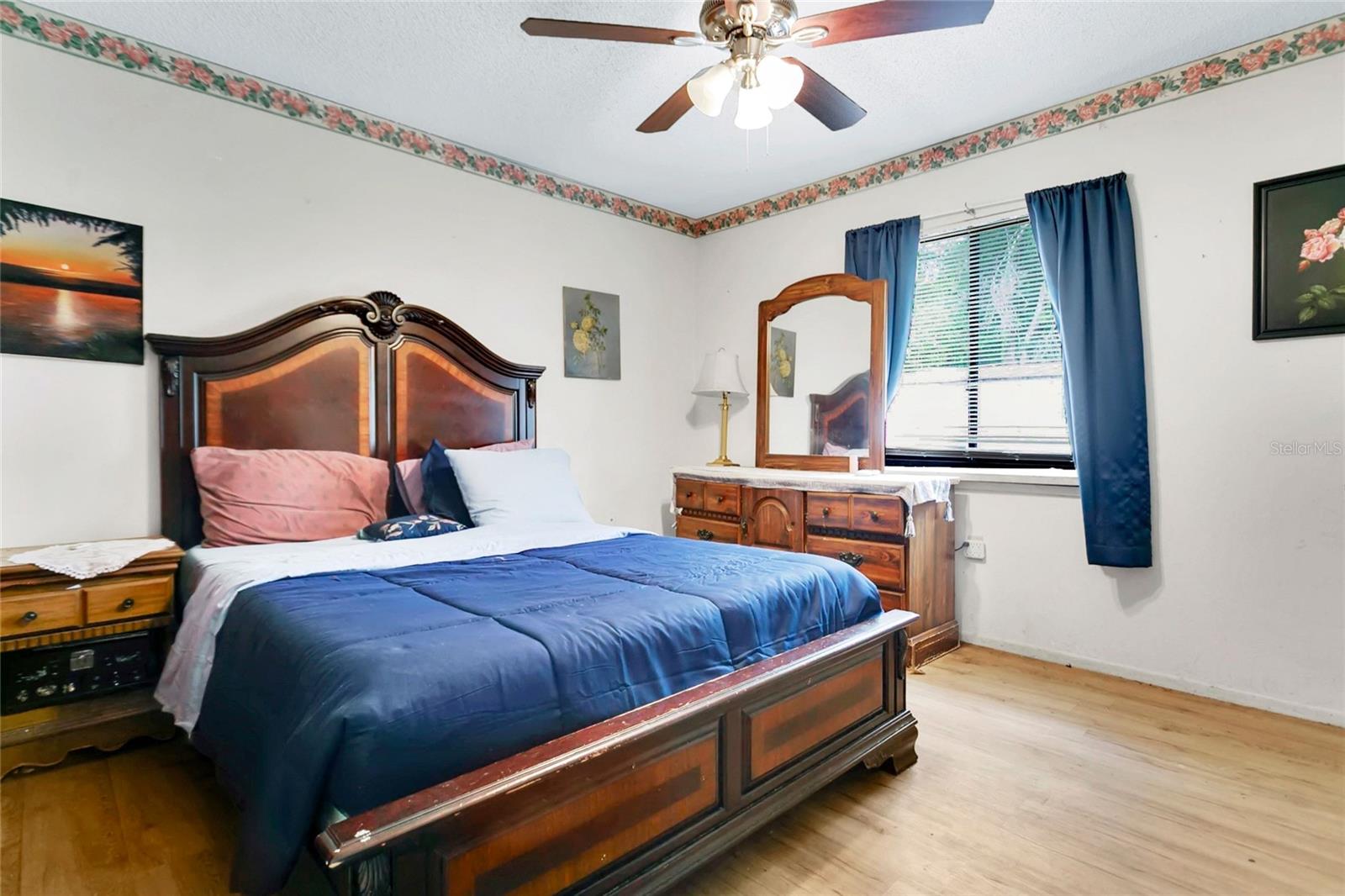 SHADY GROVE - Residential