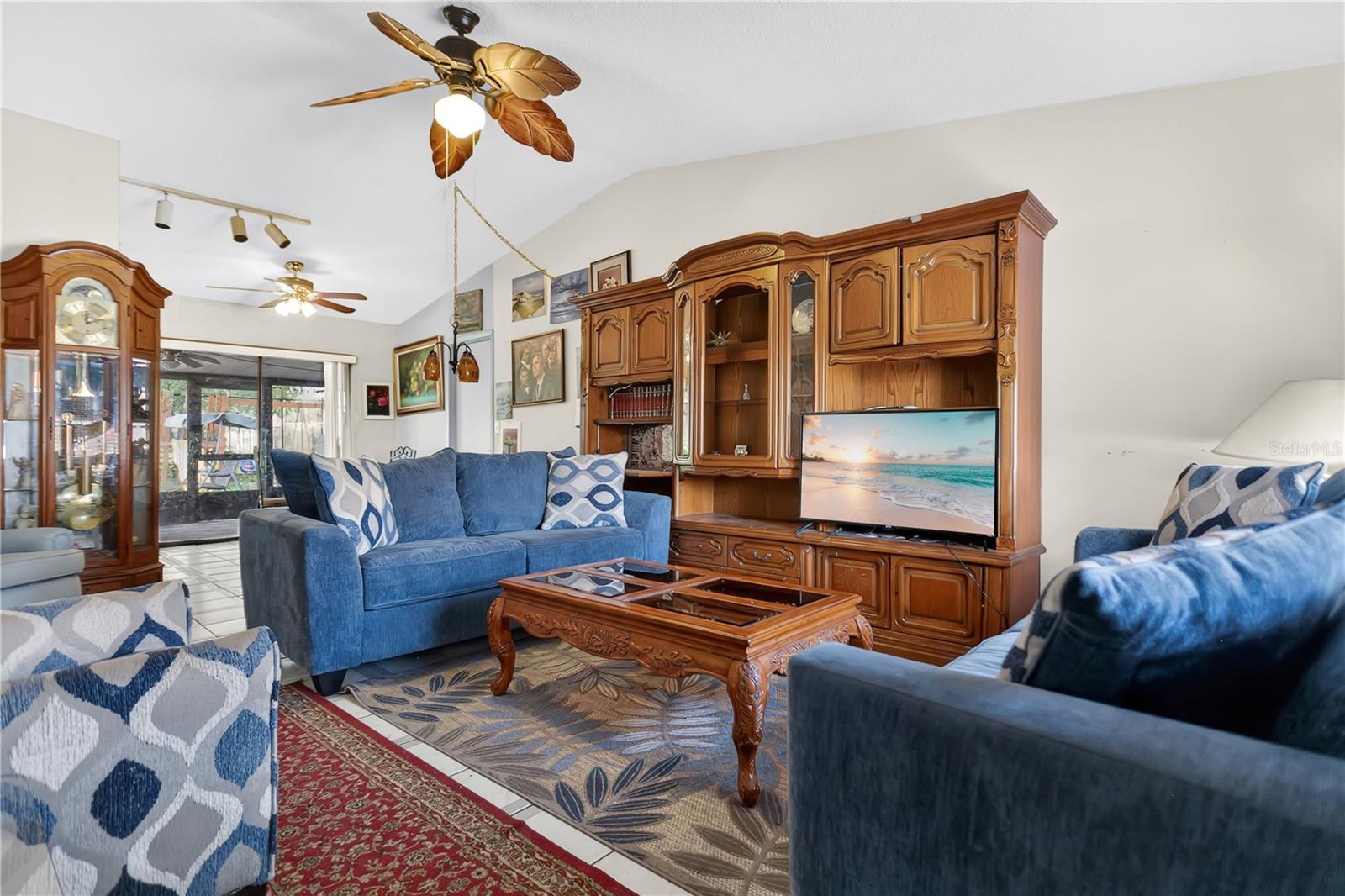 SHADY GROVE - Residential