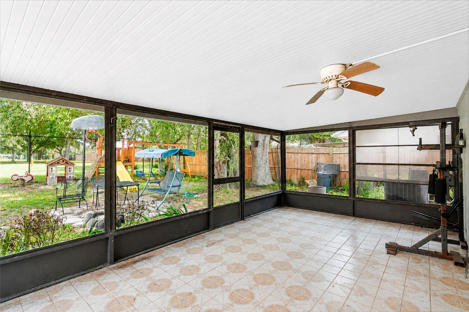 SHADY GROVE - Residential