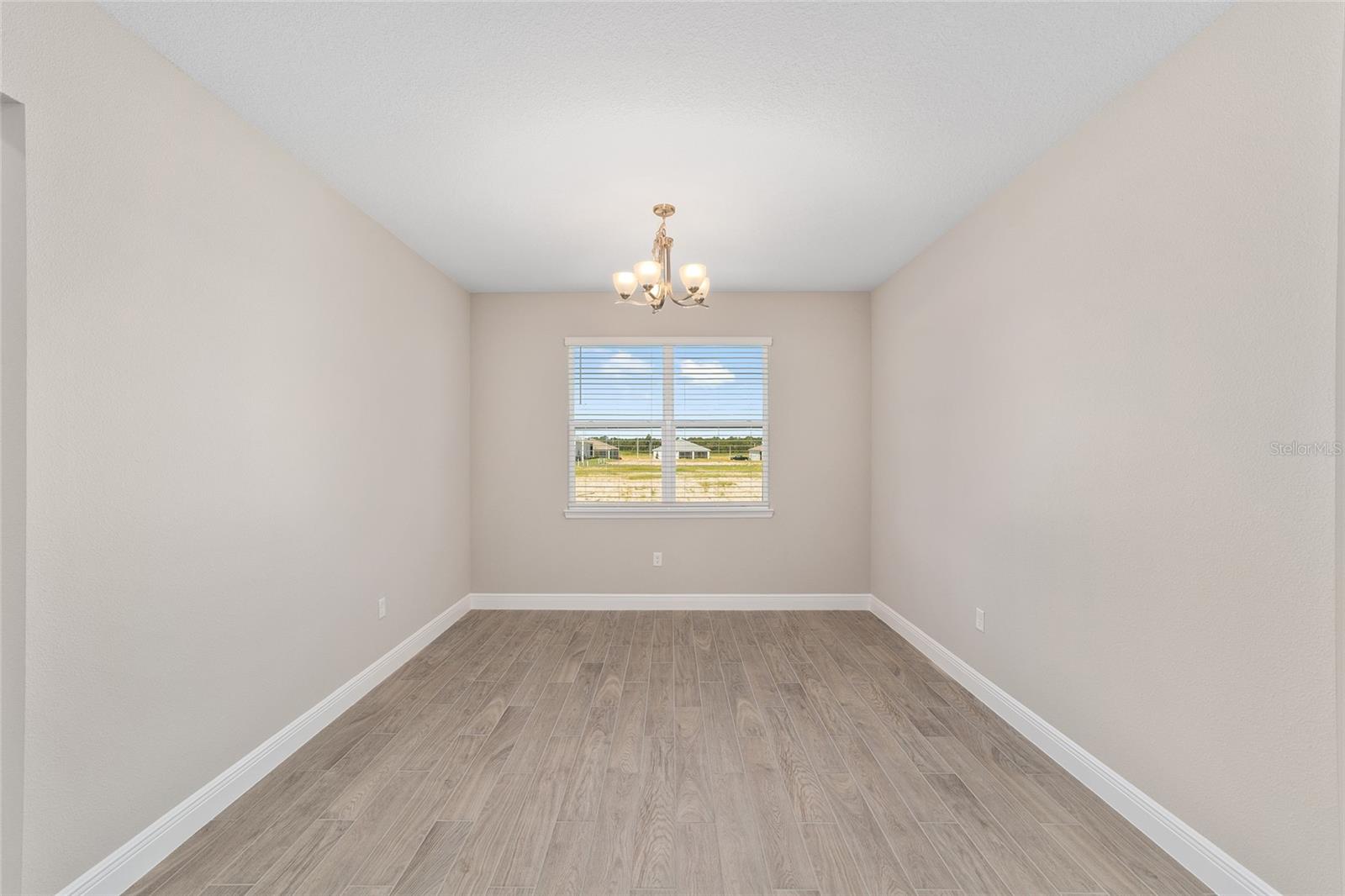 ON TOP OF THE WORLD - Residential Lease