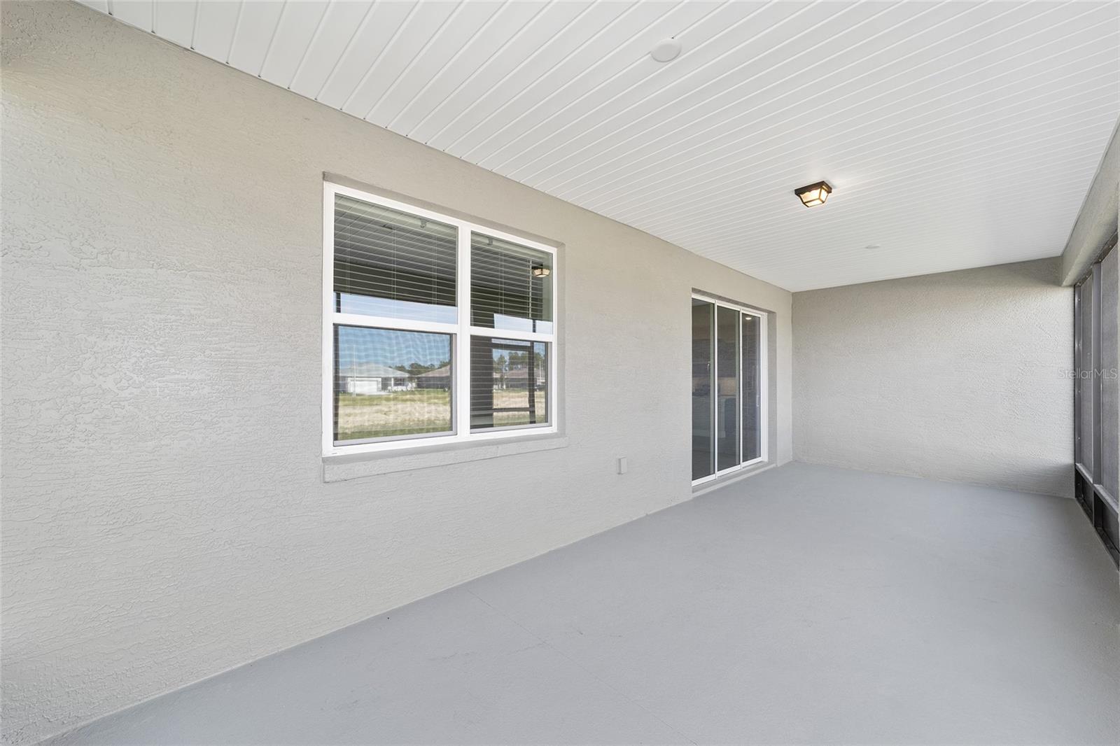ON TOP OF THE WORLD - Residential Lease