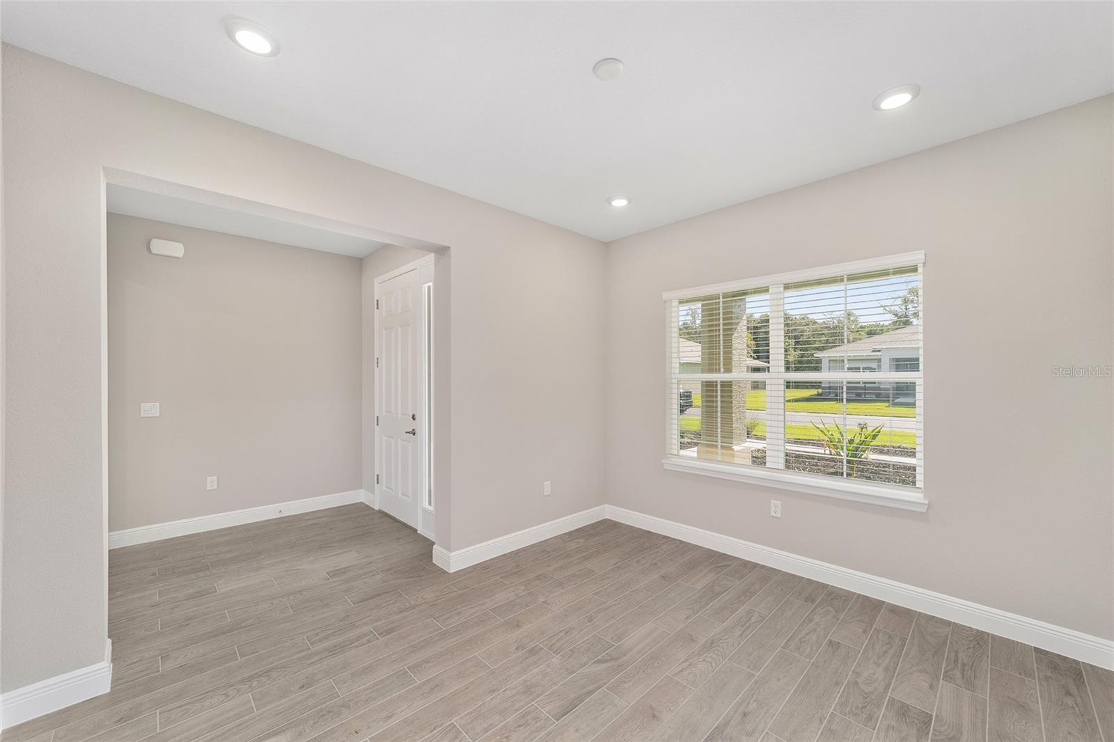ON TOP OF THE WORLD - Residential Lease