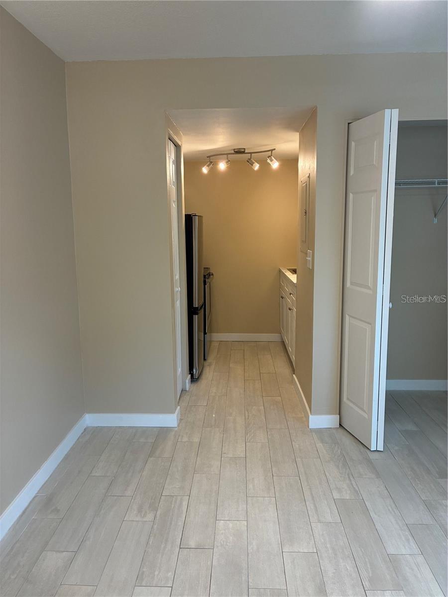 WATERSIDE CONDO II - Residential