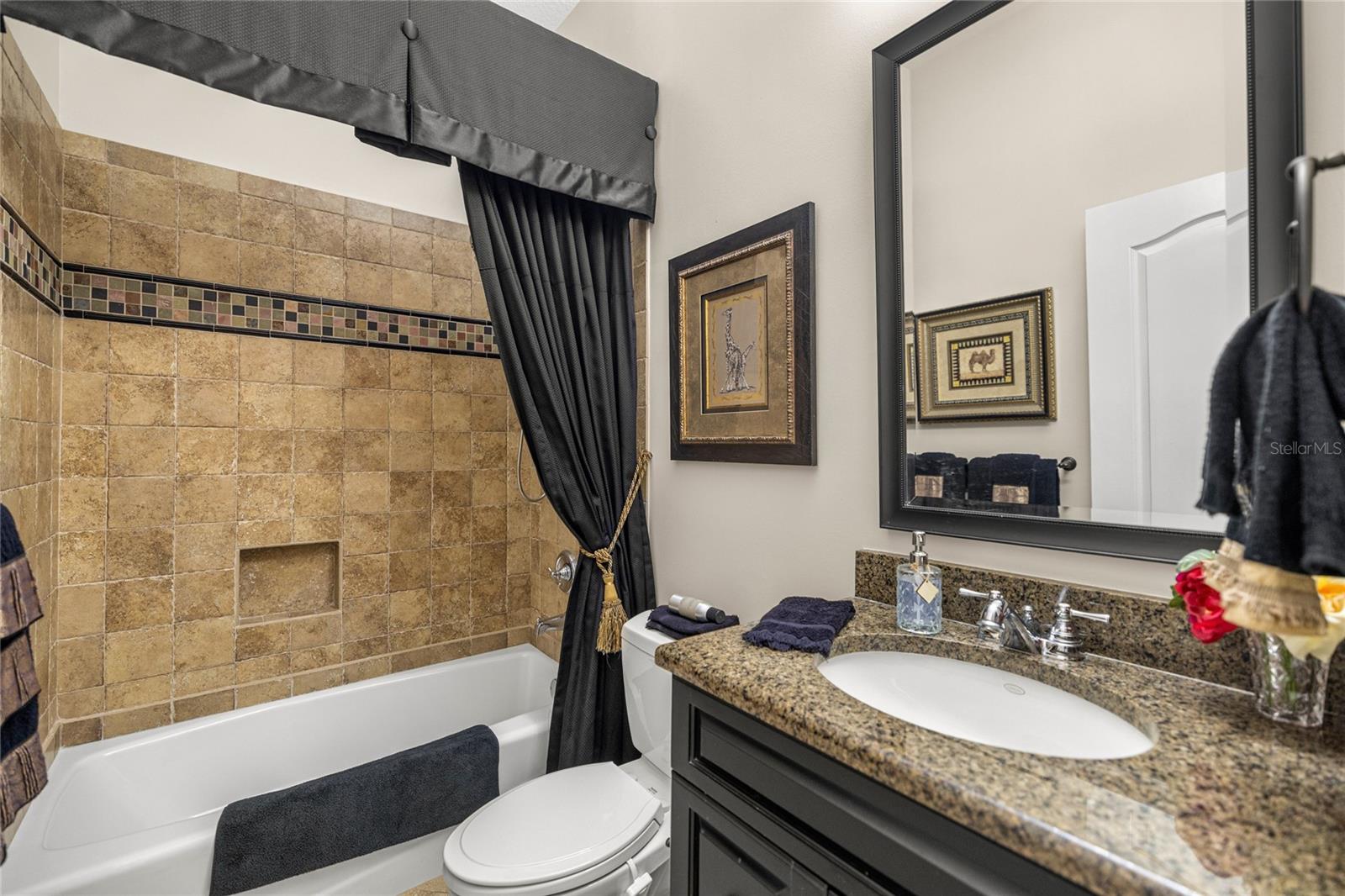 RLR GOLDEN OCALA UN 02 - Residential