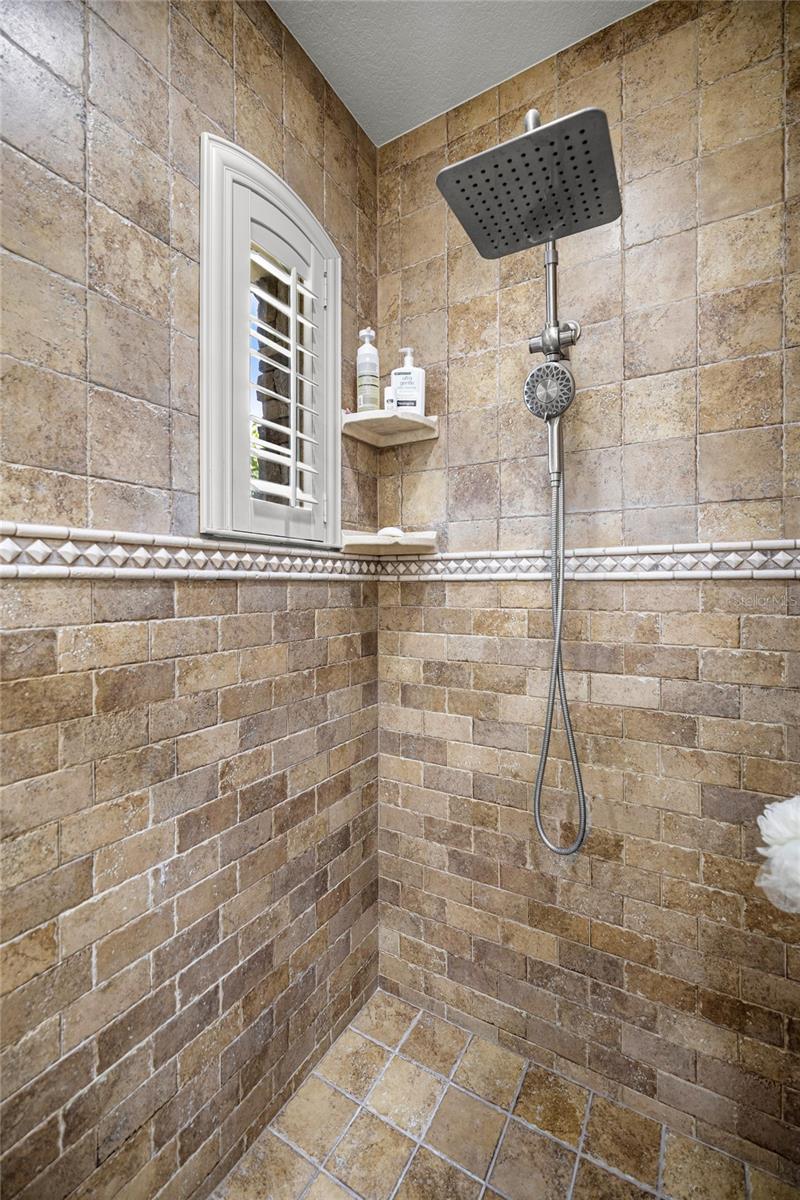 RLR GOLDEN OCALA UN 02 - Residential