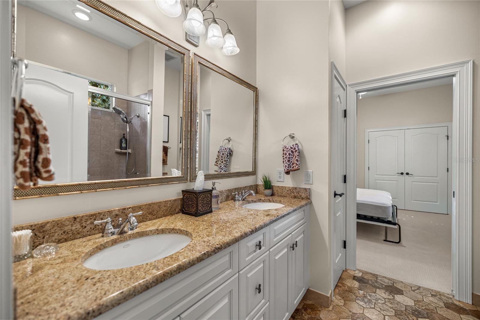 RLR GOLDEN OCALA UN 02 - Residential