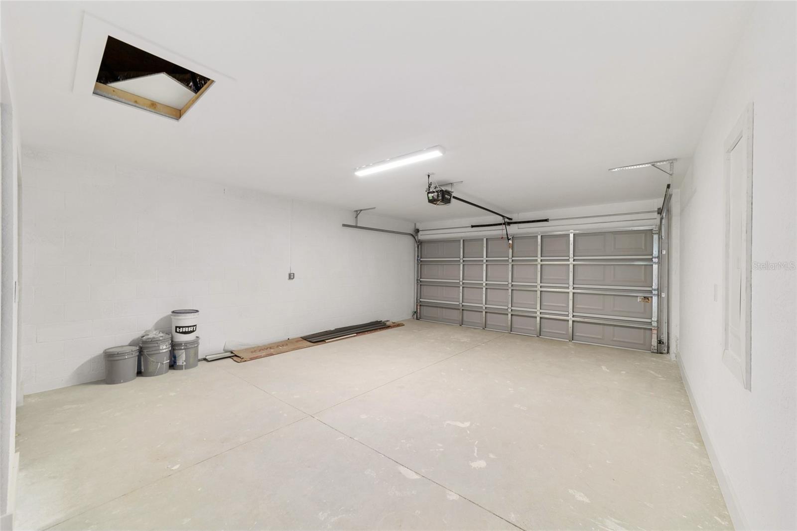 SABAL PARK - Residential