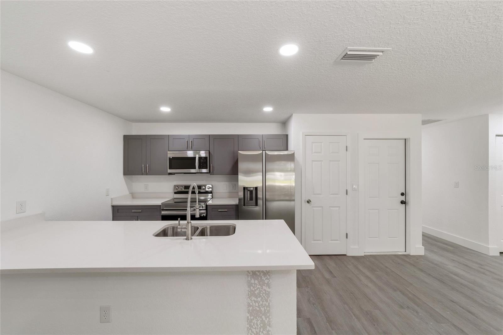 SABAL PARK - Residential