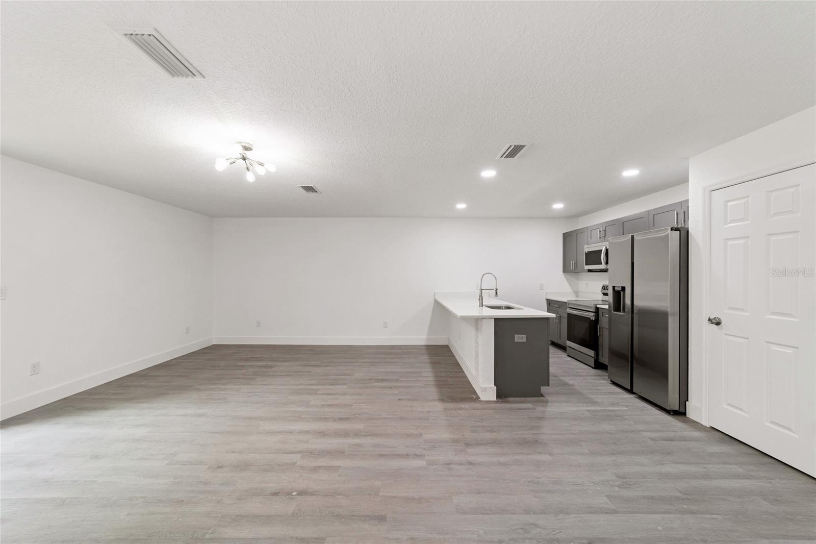 SABAL PARK - Residential