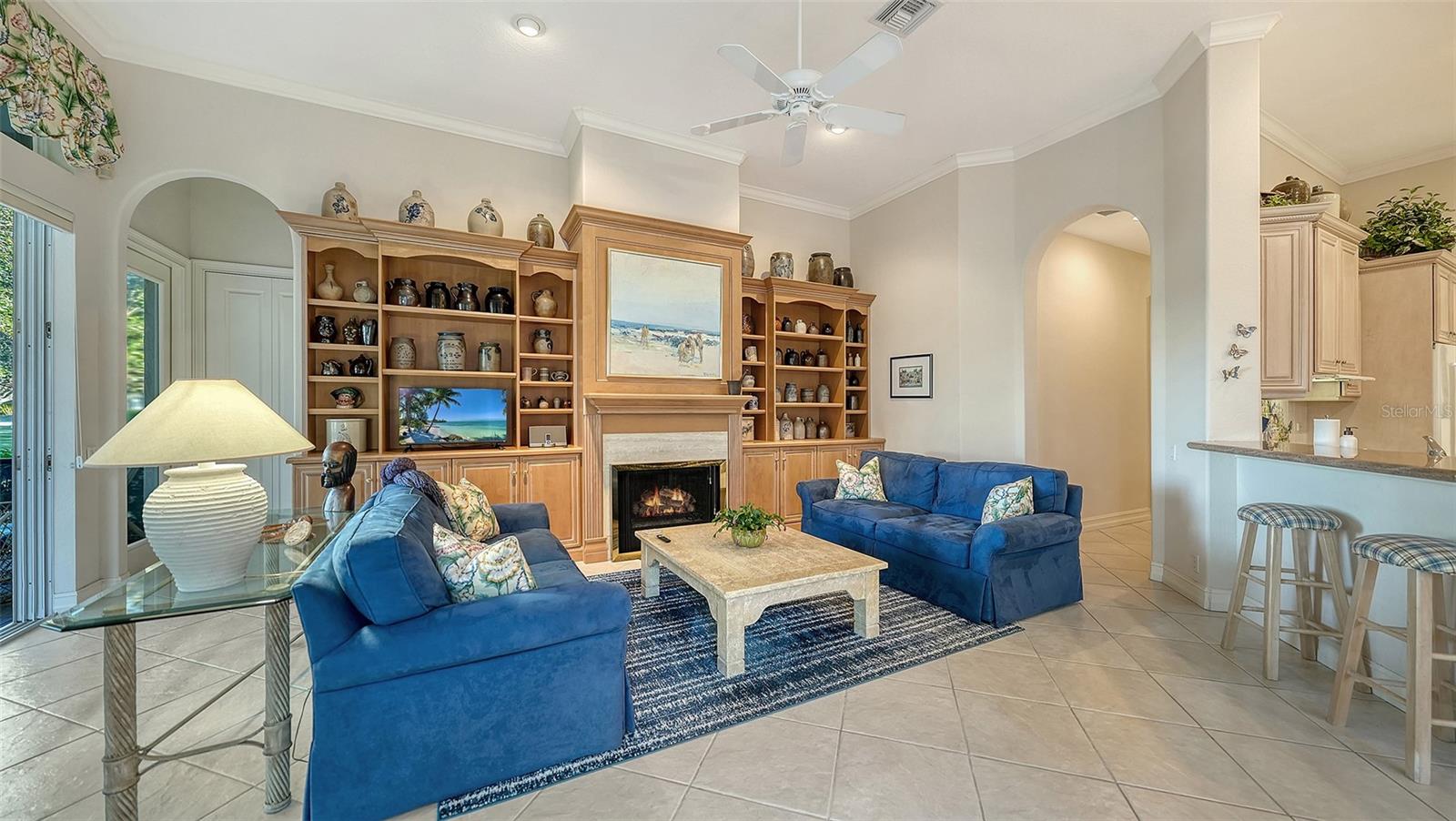 THE OAKS CLUB - Residential