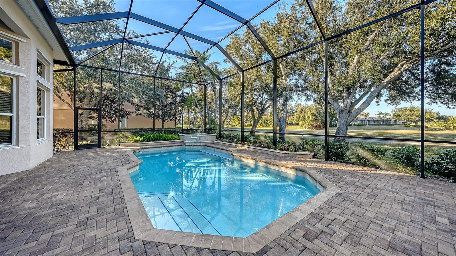 THE OAKS CLUB - Residential