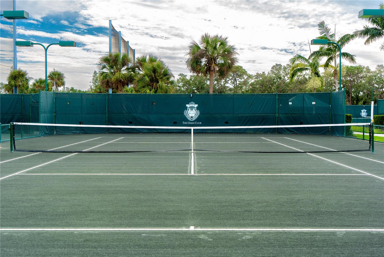 THE OAKS CLUB - Residential