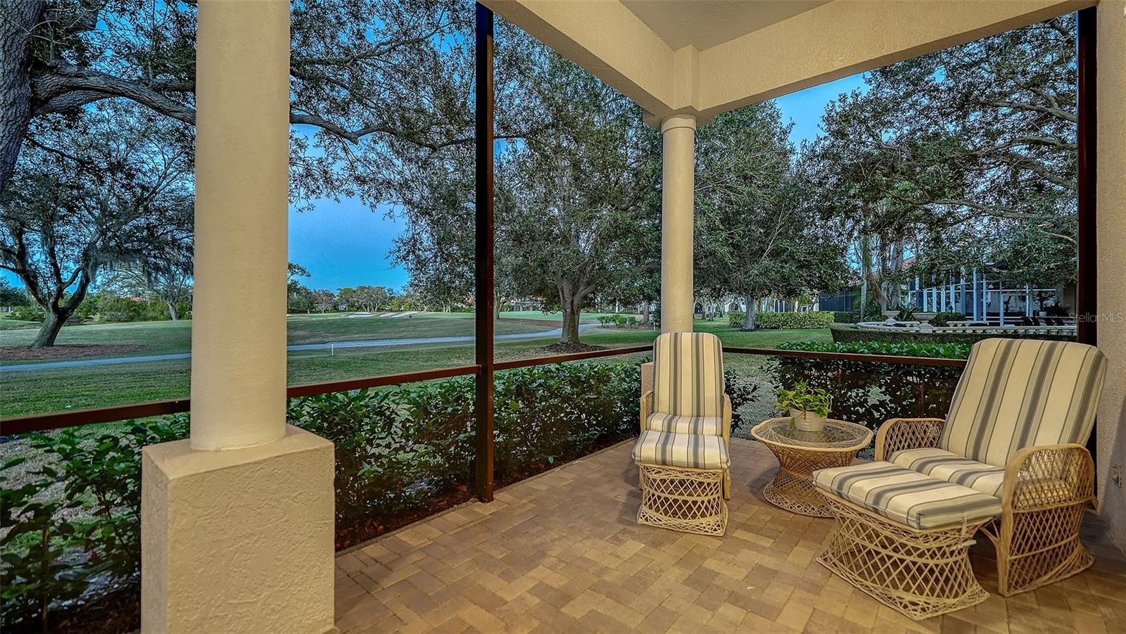 THE OAKS CLUB - Residential