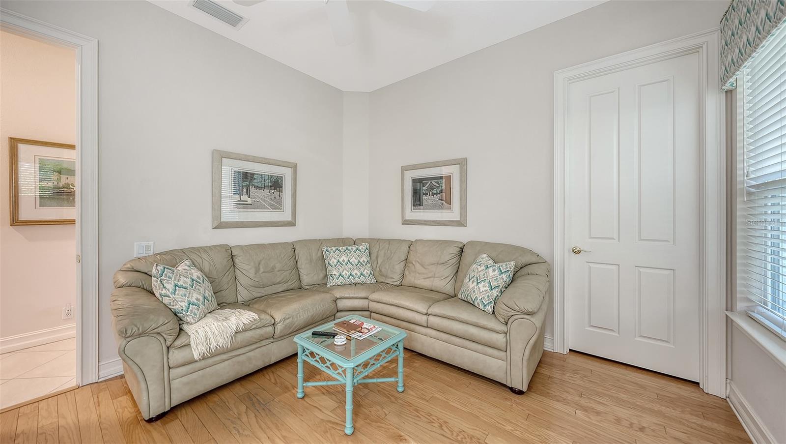 THE OAKS CLUB - Residential
