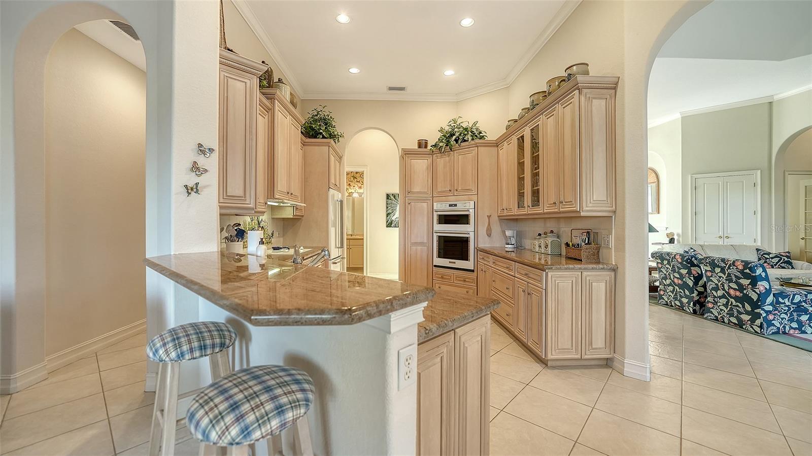 THE OAKS CLUB - Residential