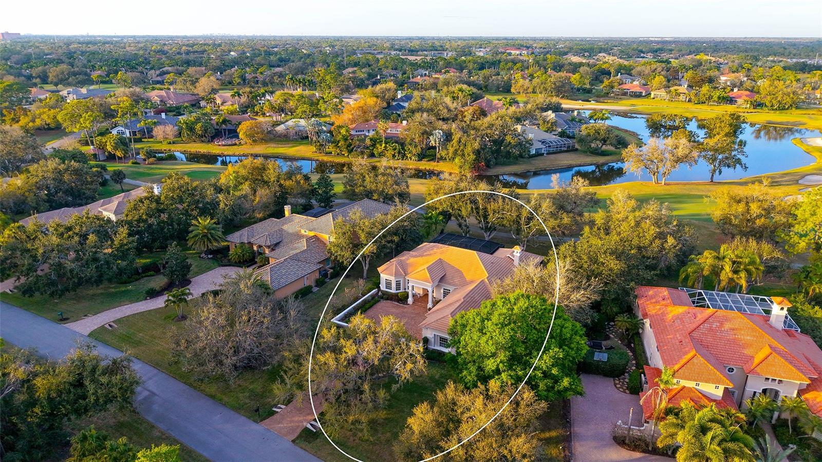 THE OAKS CLUB - Residential