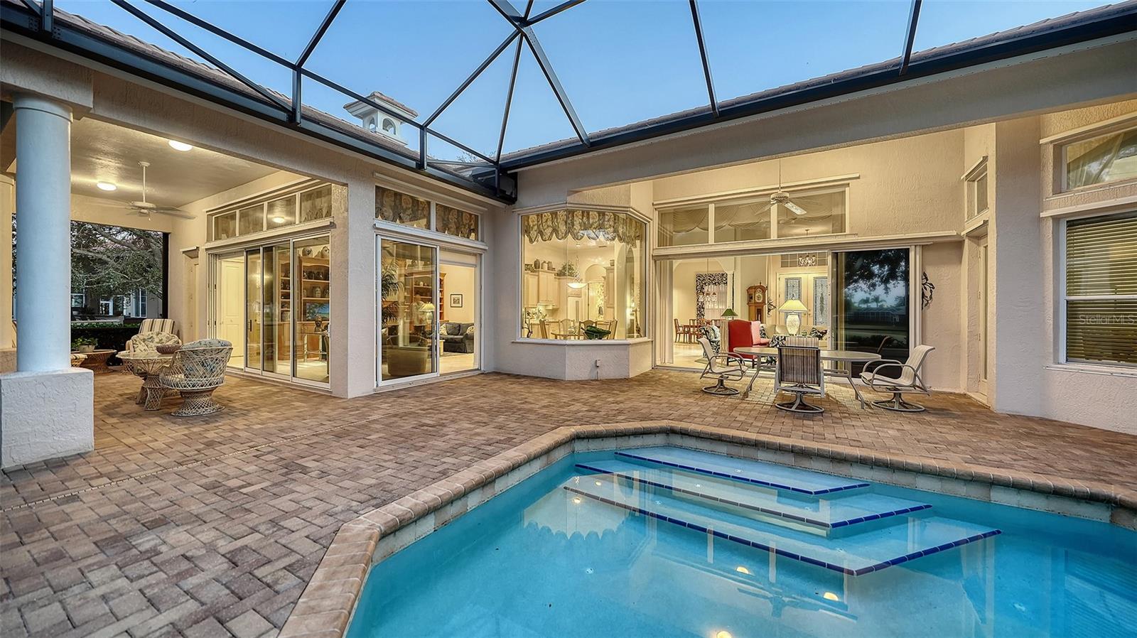 THE OAKS CLUB - Residential
