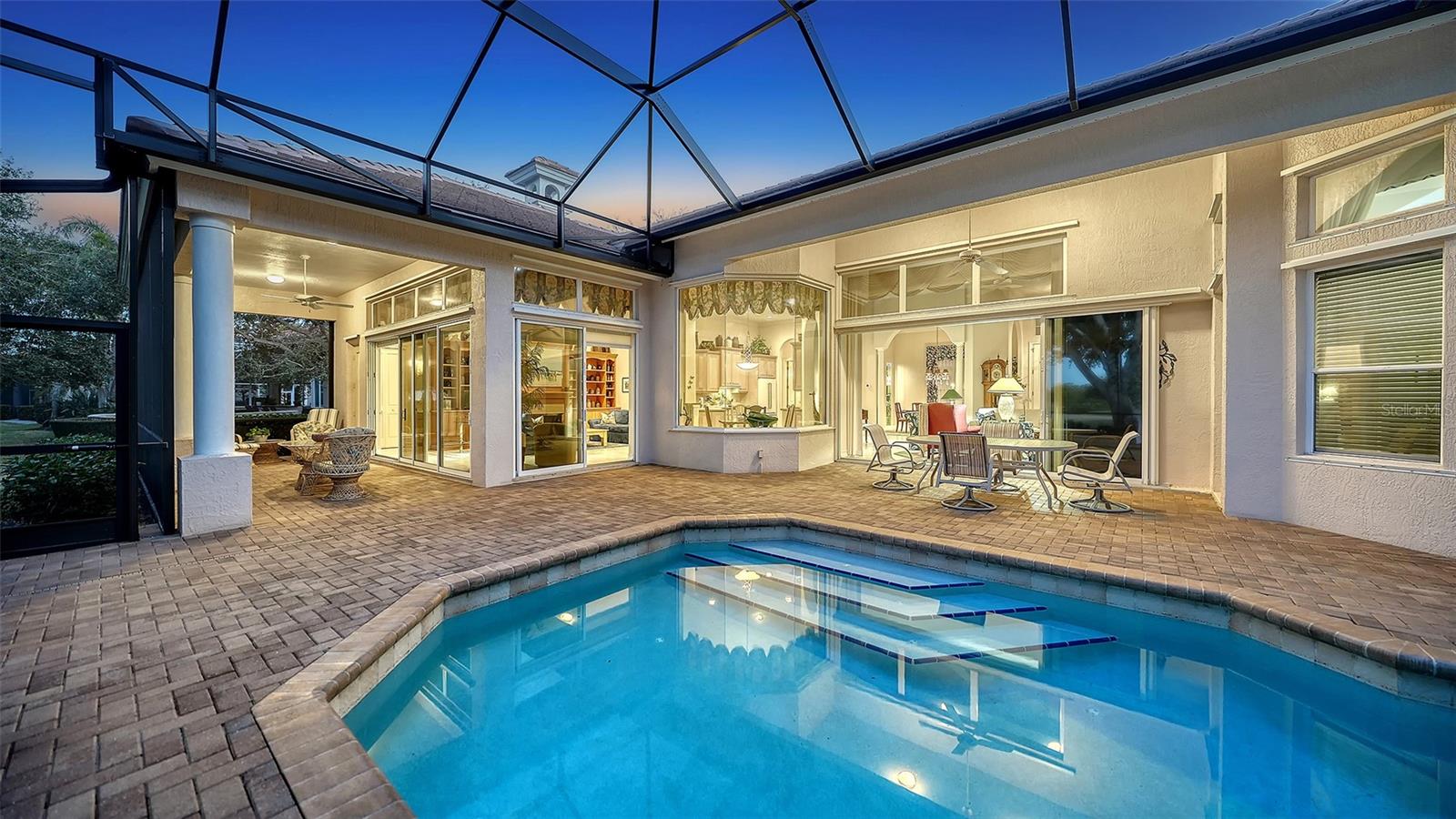 THE OAKS CLUB - Residential