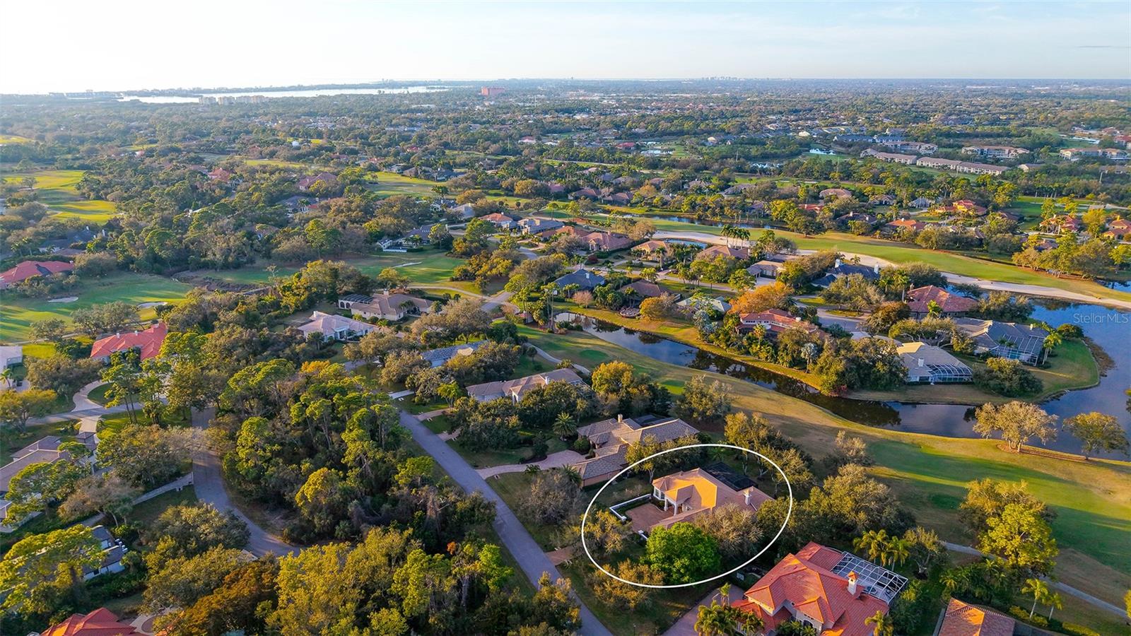 THE OAKS CLUB - Residential