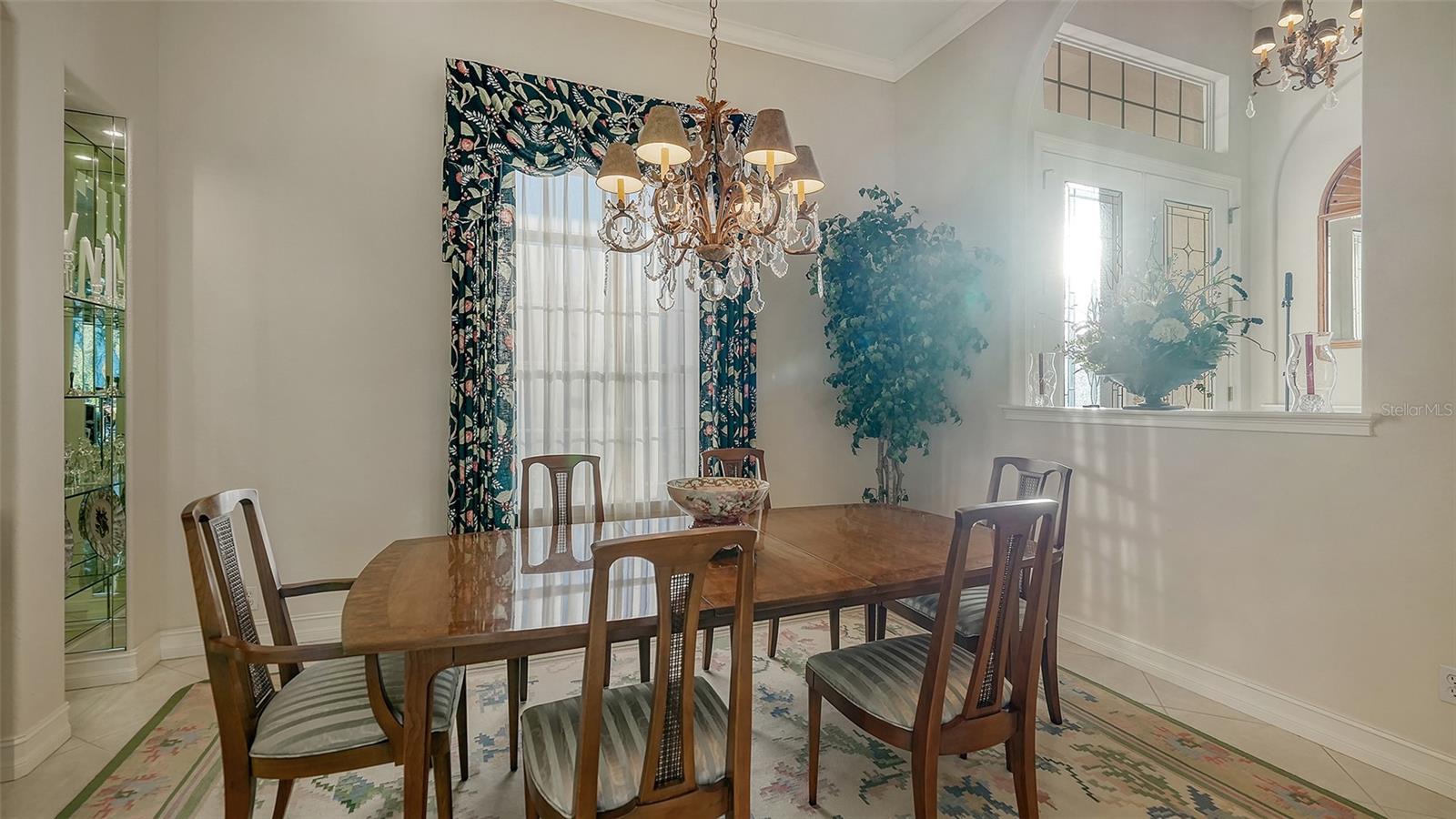 THE OAKS CLUB - Residential