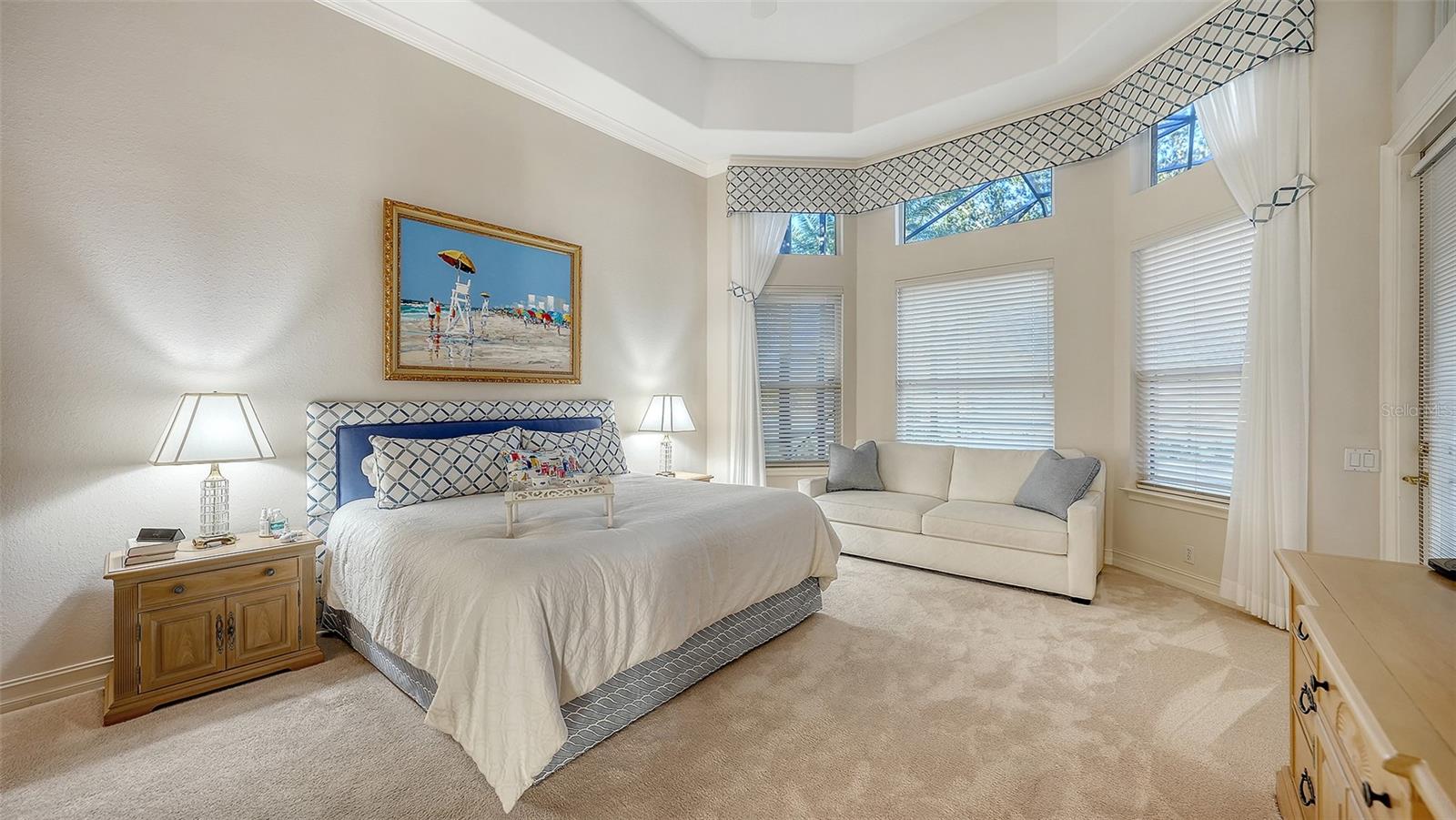THE OAKS CLUB - Residential