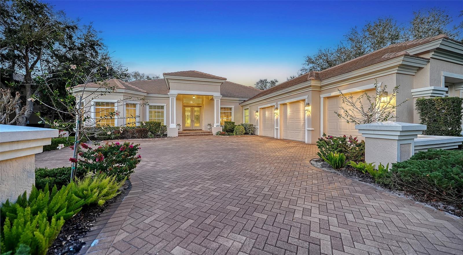 THE OAKS CLUB - Residential