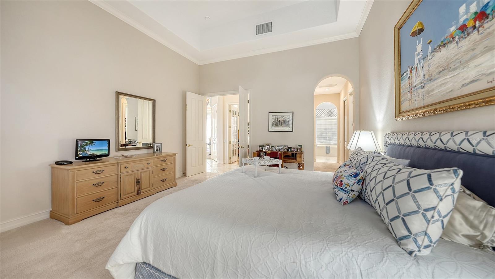 THE OAKS CLUB - Residential