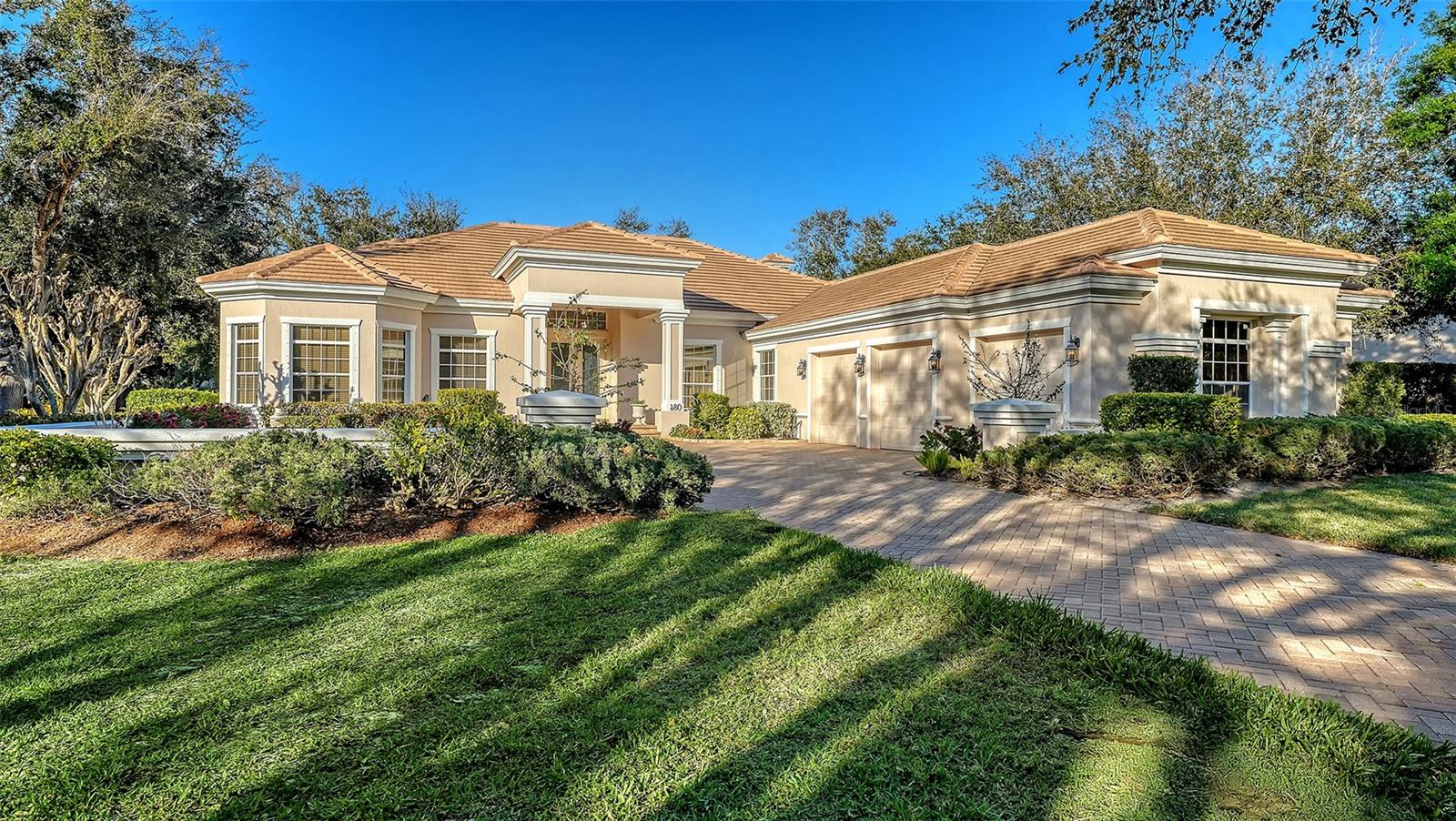 THE OAKS CLUB - Residential